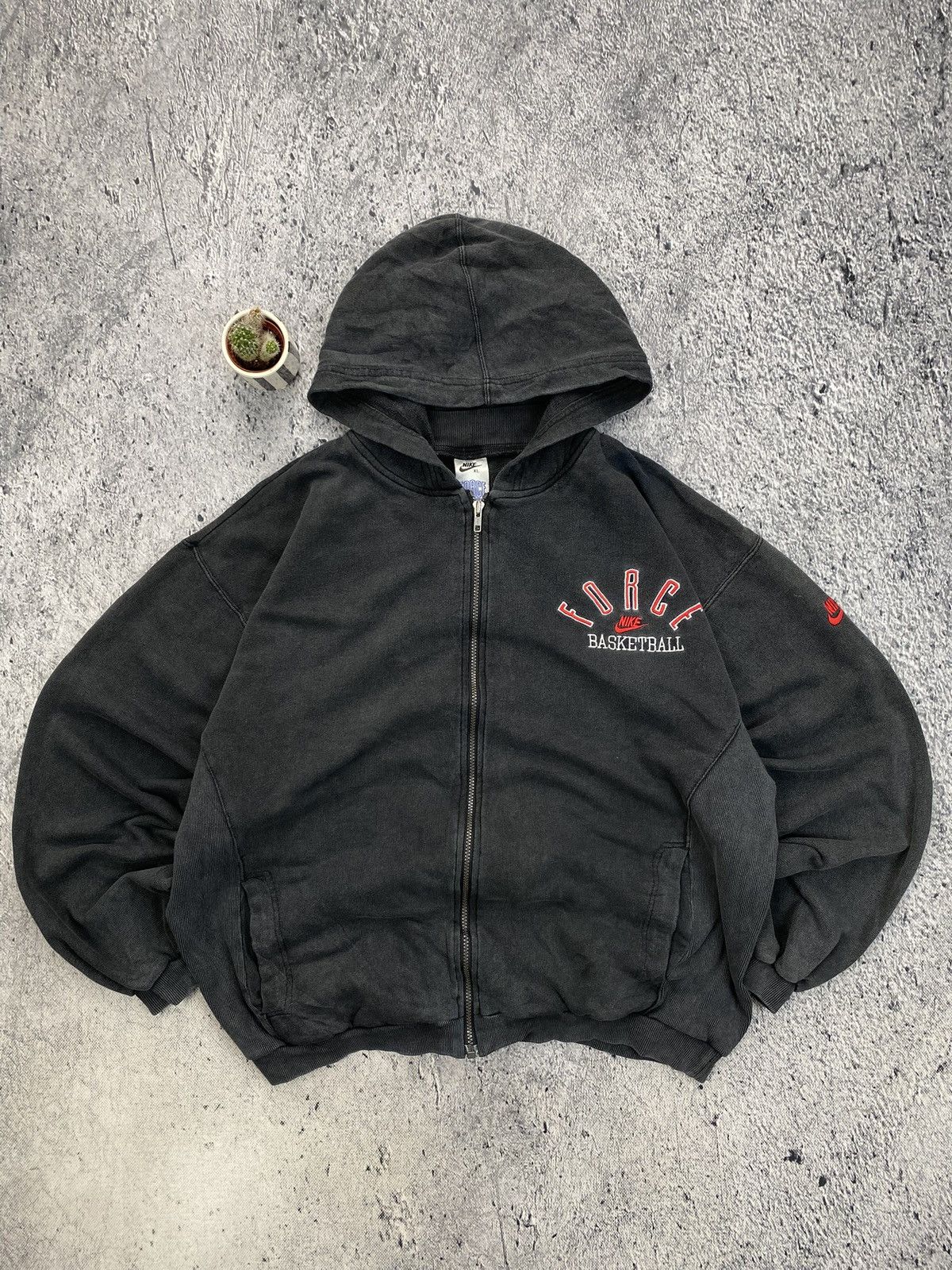 Nike × Vintage Vintage Hoodie Nike Force Basketball uda Size US XL / EU 56 / 4 - 2 Thumbnail