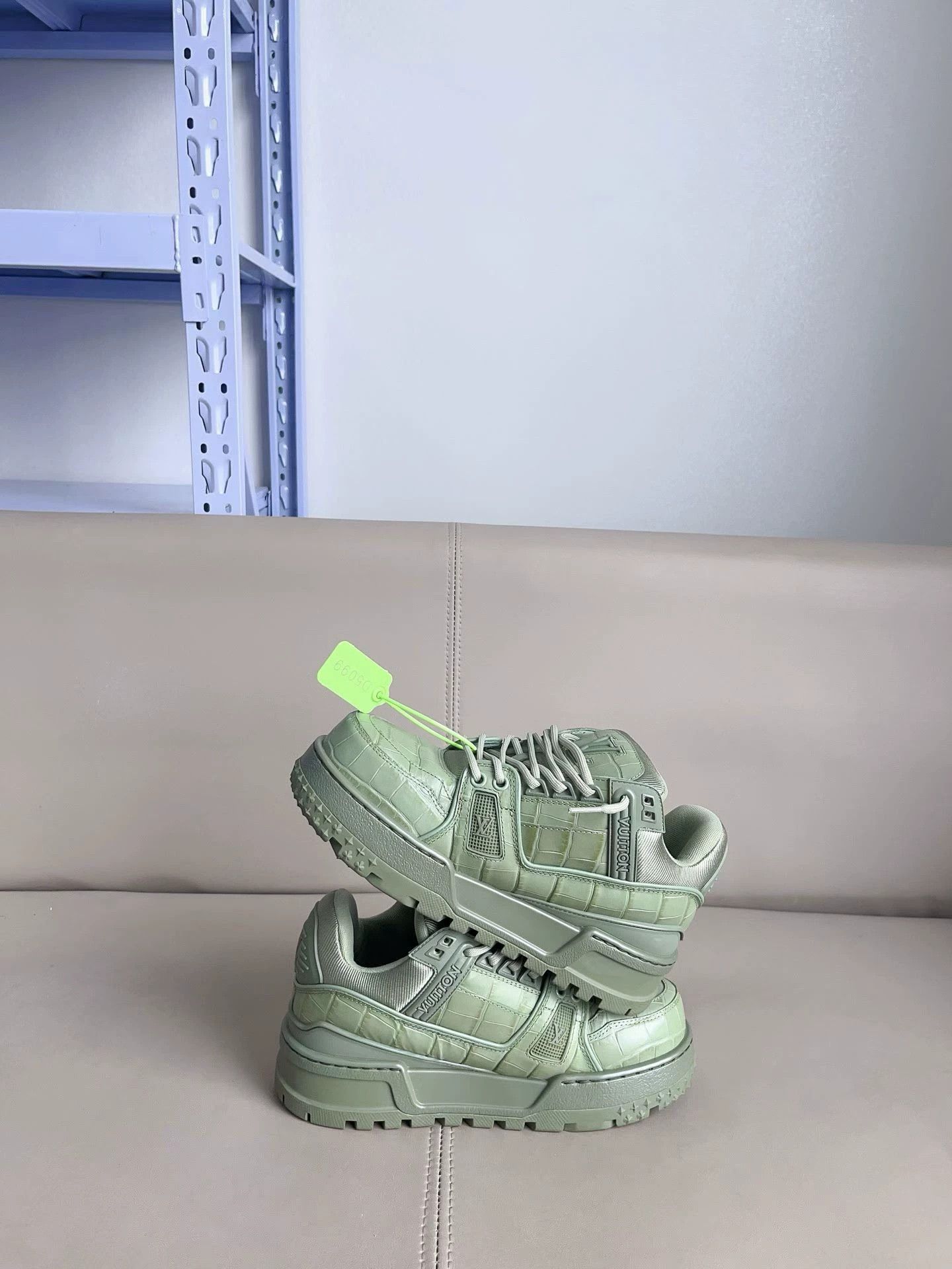 Louis Vuitton Louis Vuitton LV Trainer Maxi crocodile embossed leather Size US 7 / IT 37 - 3 Thumbnail