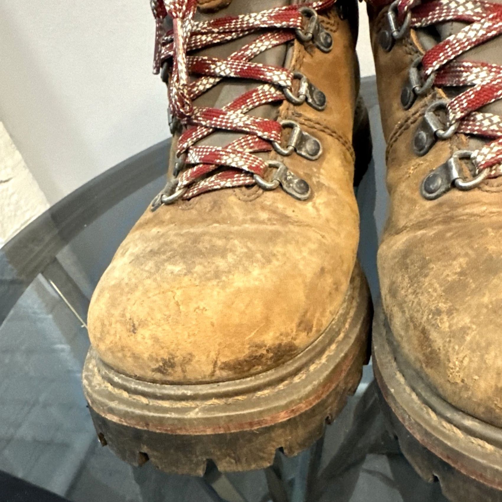 Vintage Vintage Style Cabela’s Outdoors Leather Hiking Boots Size 7.5 M DAMAGED Women’s Size US 8 / IT 38 - 6 Thumbnail