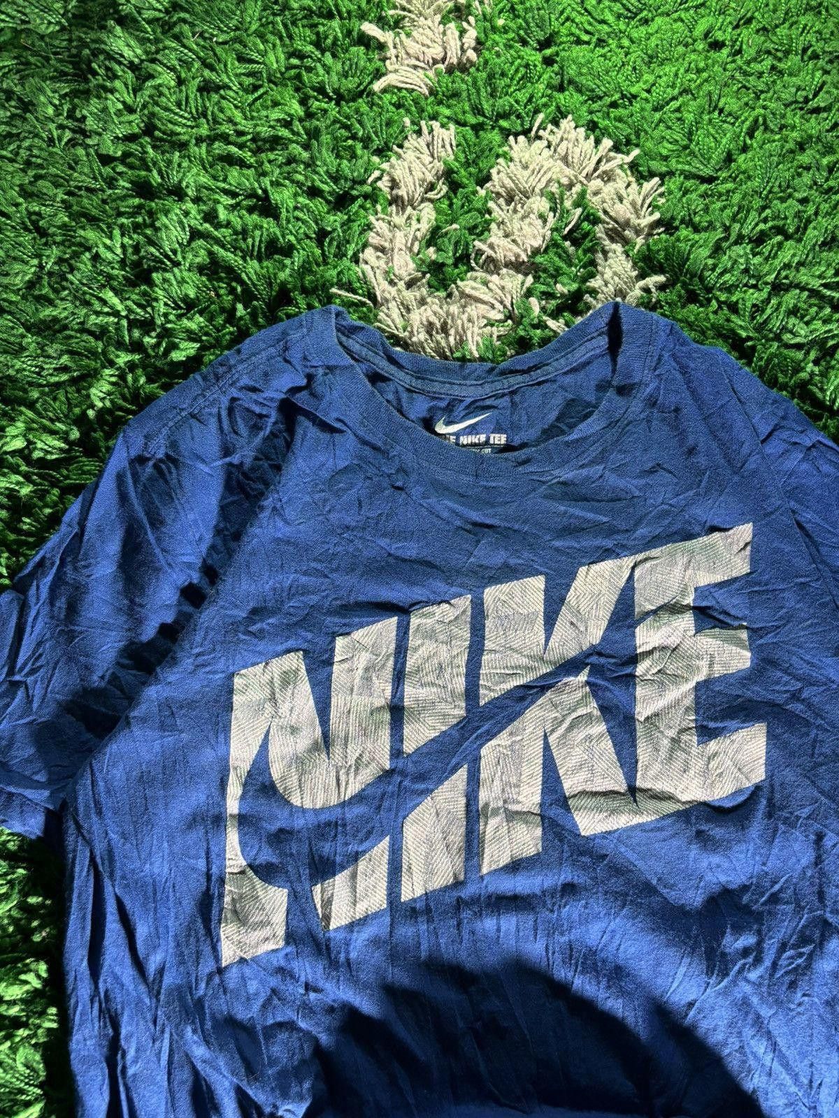 Nike 2010s Nike Big Logo Tee Size US M / EU 48-50 / 2 - 3 Thumbnail