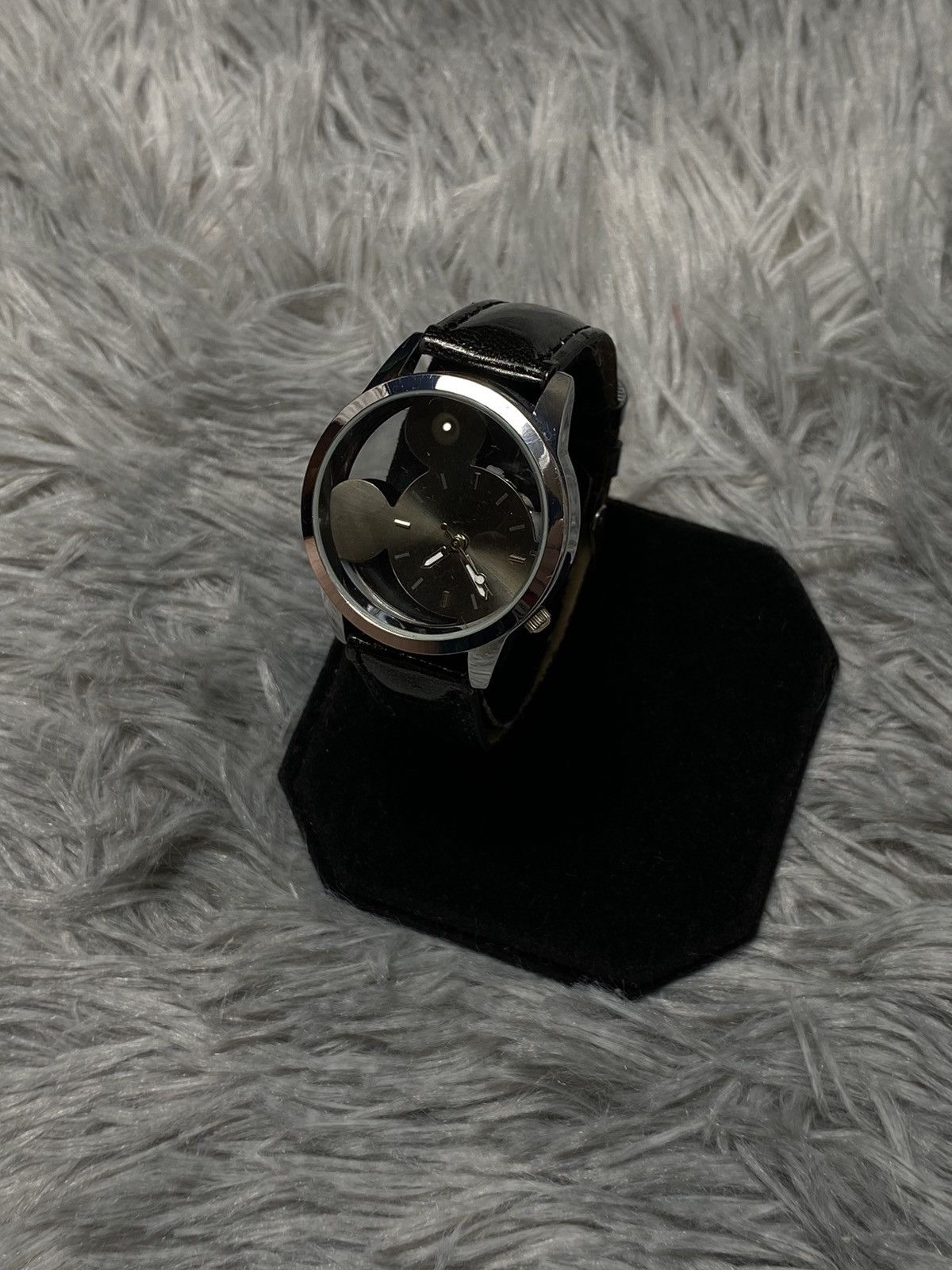 Disney × Japanese Brand × Jewelry Disney Mickey Mouse Wristwatch - Japanese Brand Size ONE SIZE - 1 Thumbnail