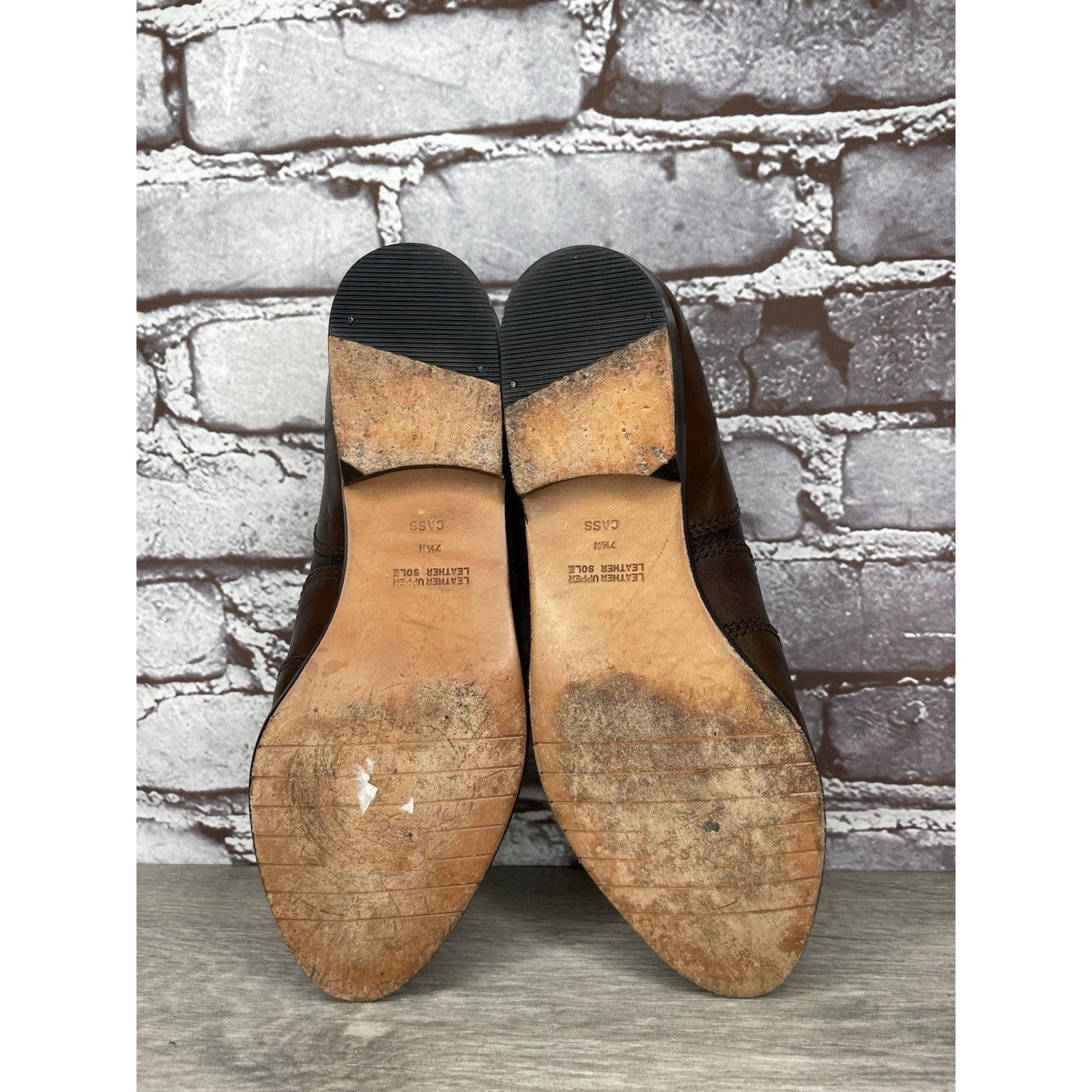 Bass G.H. Bass Tailored Brown Leather Wingtip Lace Oxfords Shoes Size US 7.5 / IT 37.5 - 5 Thumbnail