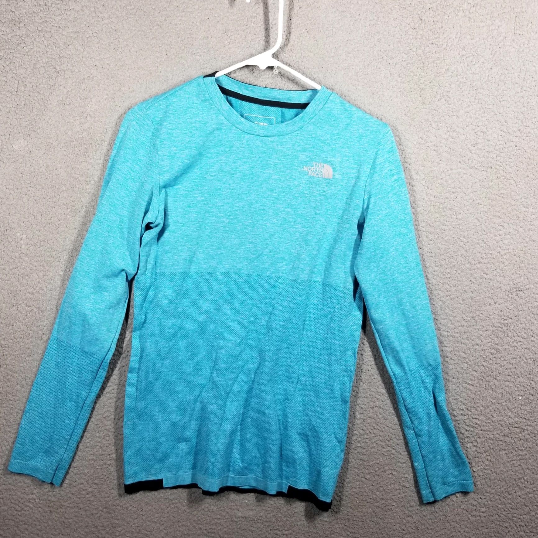 The North Face The North Face Shirt Womens Medium Blue L1 Summit Series Lightweight Long Sleeve Size M / US 6-8 / IT 42-44 - 2 Thumbnail