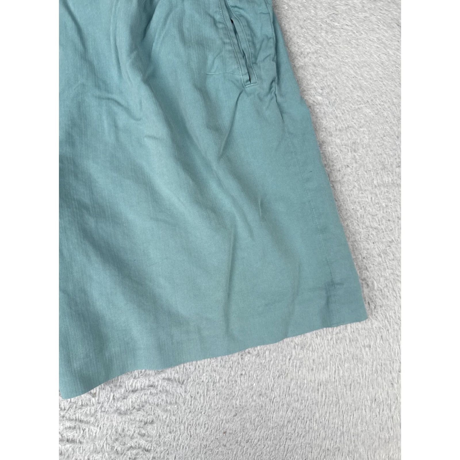Tommy Bahama Tommy Bahama Shorts 12 Green 100% Silk Pleated Dressy Casual Herringbone Womens Size 34" / US 12 / IT 48 - 2 Thumbnail