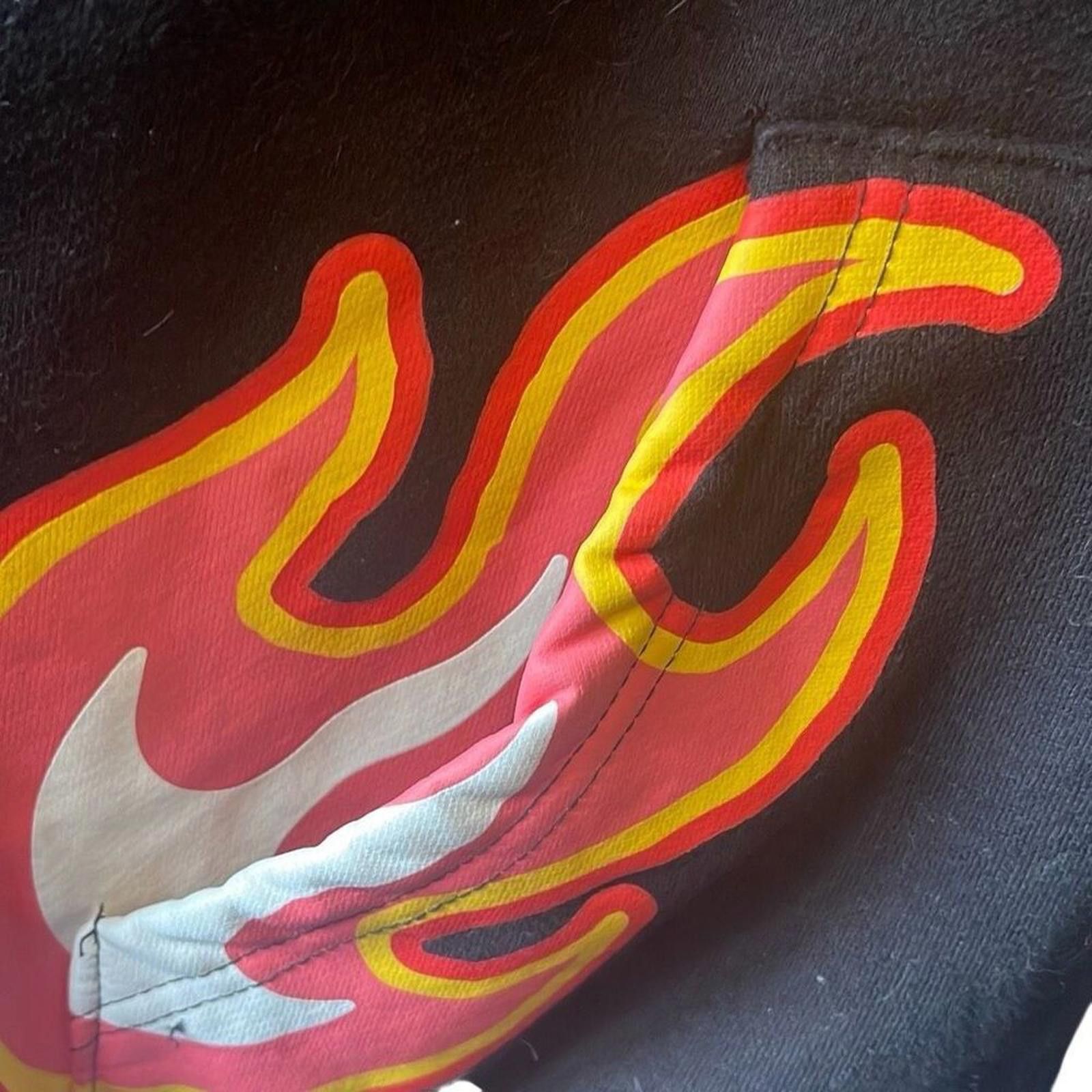 Pacsun Vintage Pacsun, graphic, heavy, weight, hoodie, size medium Size US M / EU 48-50 / 2 - 8 Thumbnail