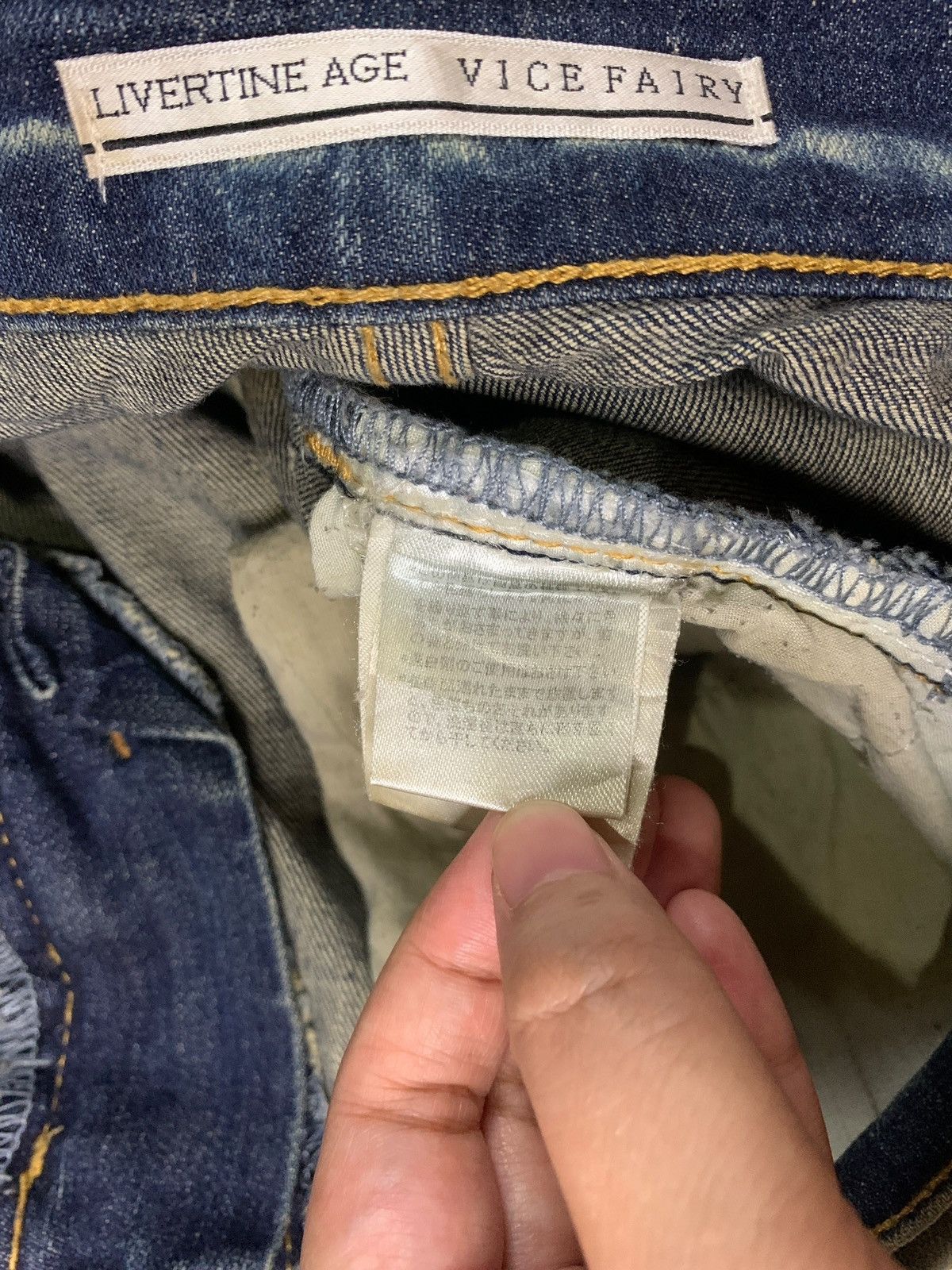 Japanese Brand Vintage Japanese Brand Rusty Wash Distressed Bleach Jeans Size US 32 / EU 48 - 9 Thumbnail