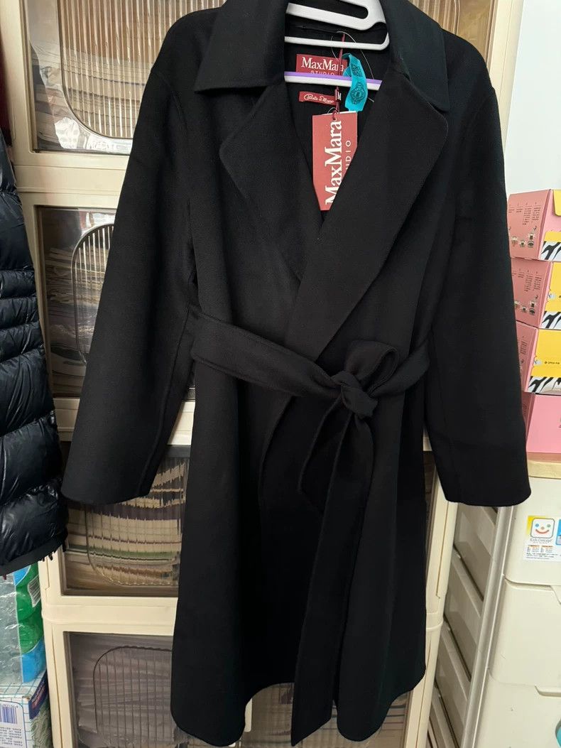 Max Mara Max Mara Genuine wool and cashmere black coat Size XS / US 0-2 / IT 36-38 - 1 Thumbnail