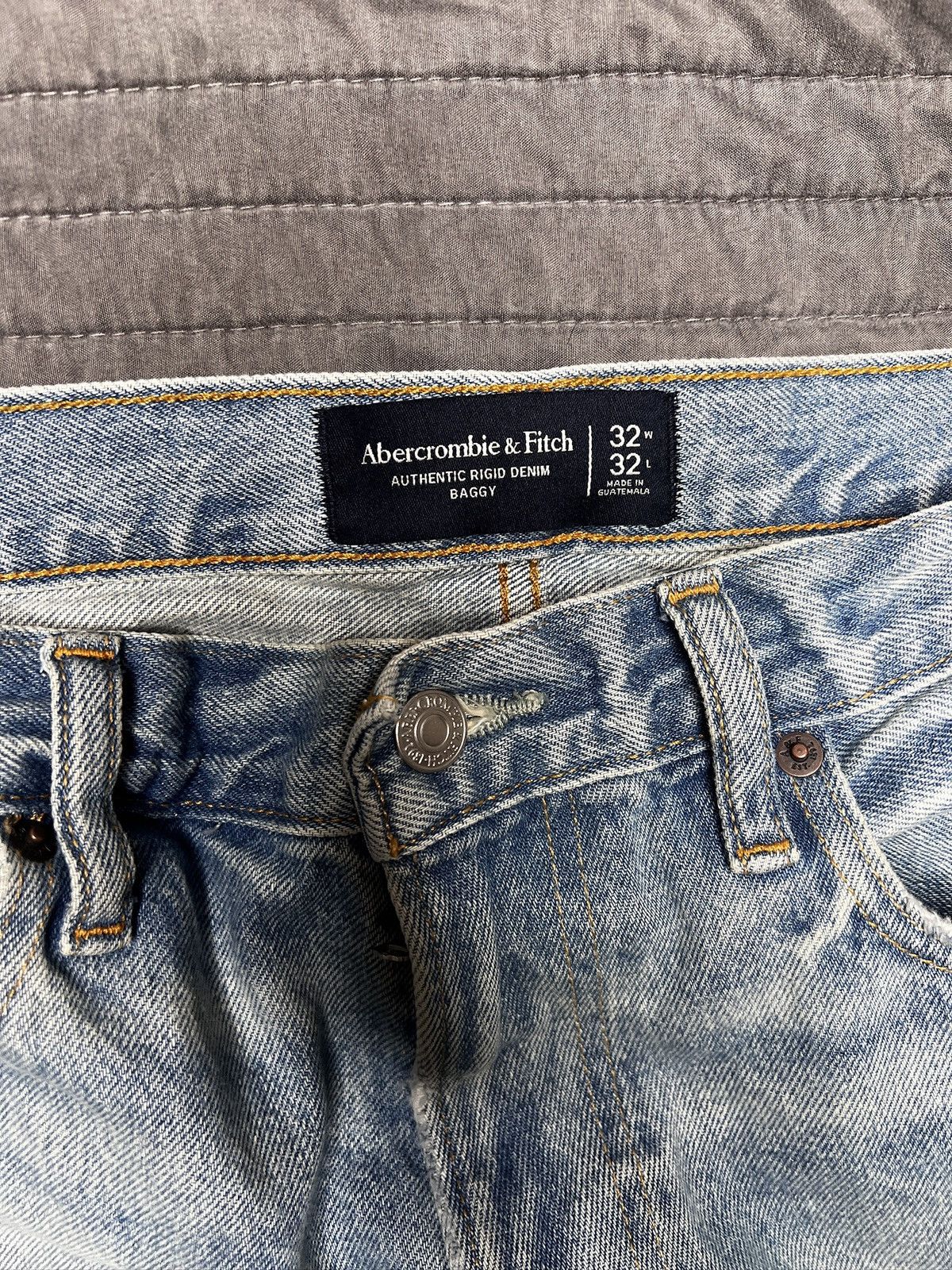 Abercrombie & Fitch Abercombie & Fitch Blowout jeans Size US 32 / EU 48 - 2 Thumbnail
