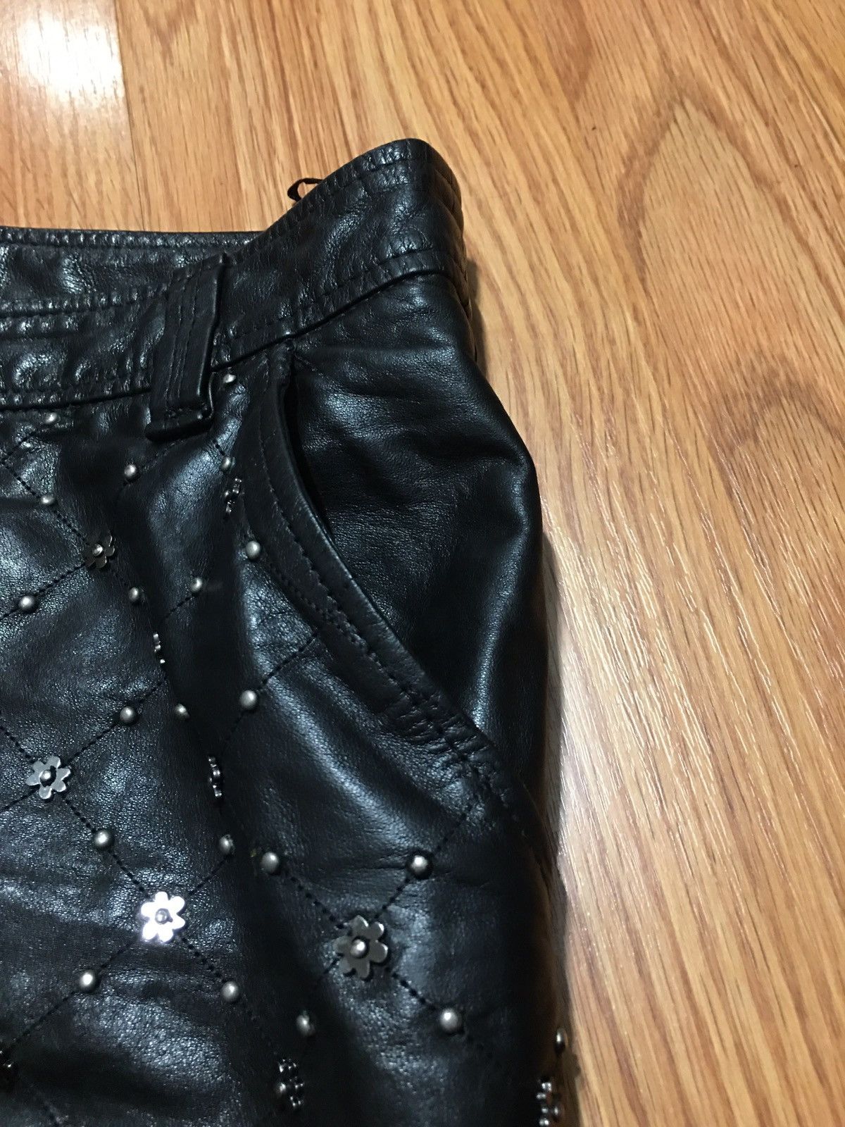 Leather × Moschino MOSCHINO Black Sheep Leather Studded Mini Skirt EU38 US8 Size 28" / US 6 / IT 42 - 10 Thumbnail