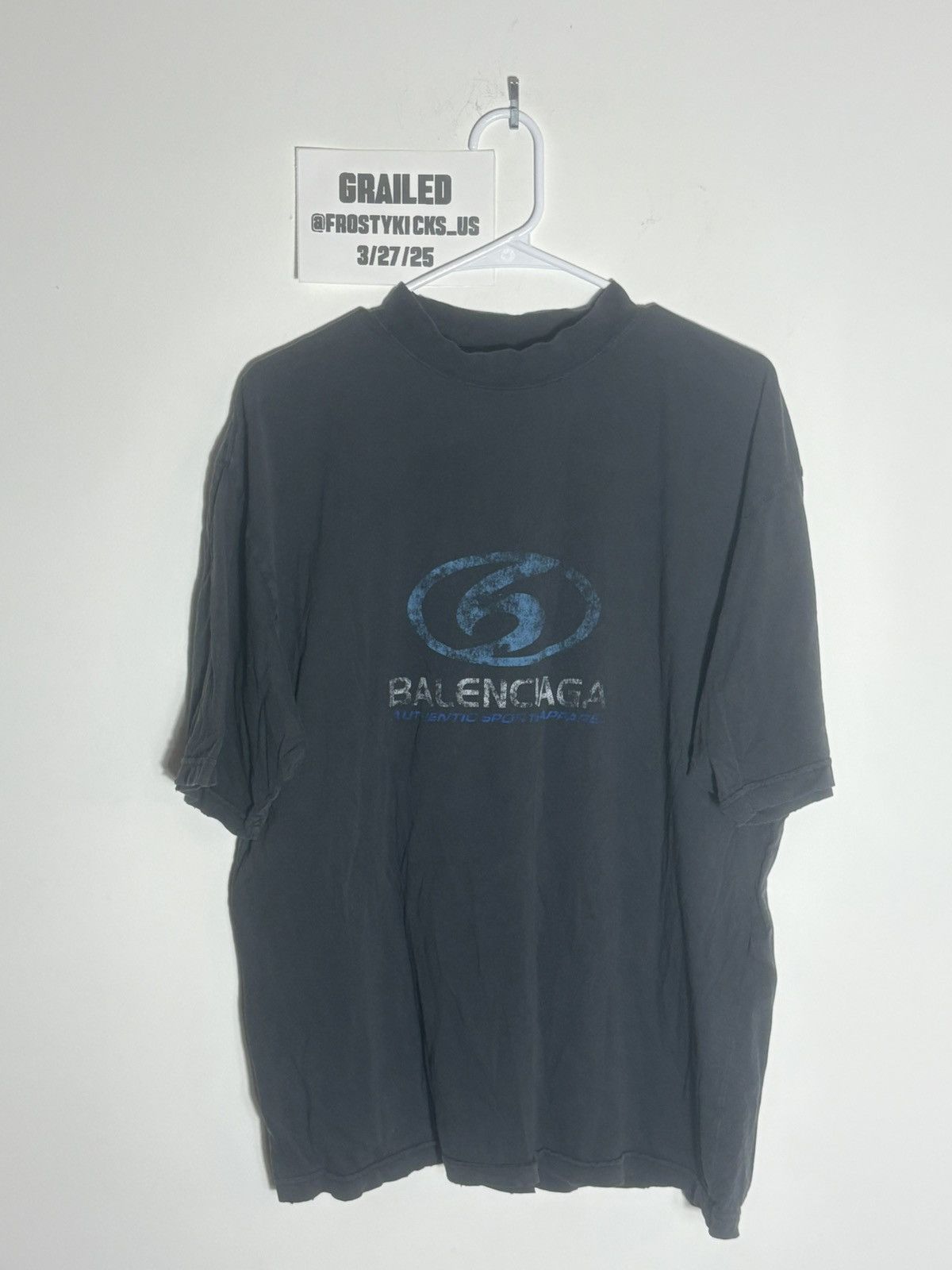 関税込【BALENCIAGA】Surfer Vintage コットンTシャツ BALENCIAGA - Surfer Cracked Vintage Cotton T-shirt Balenciaga