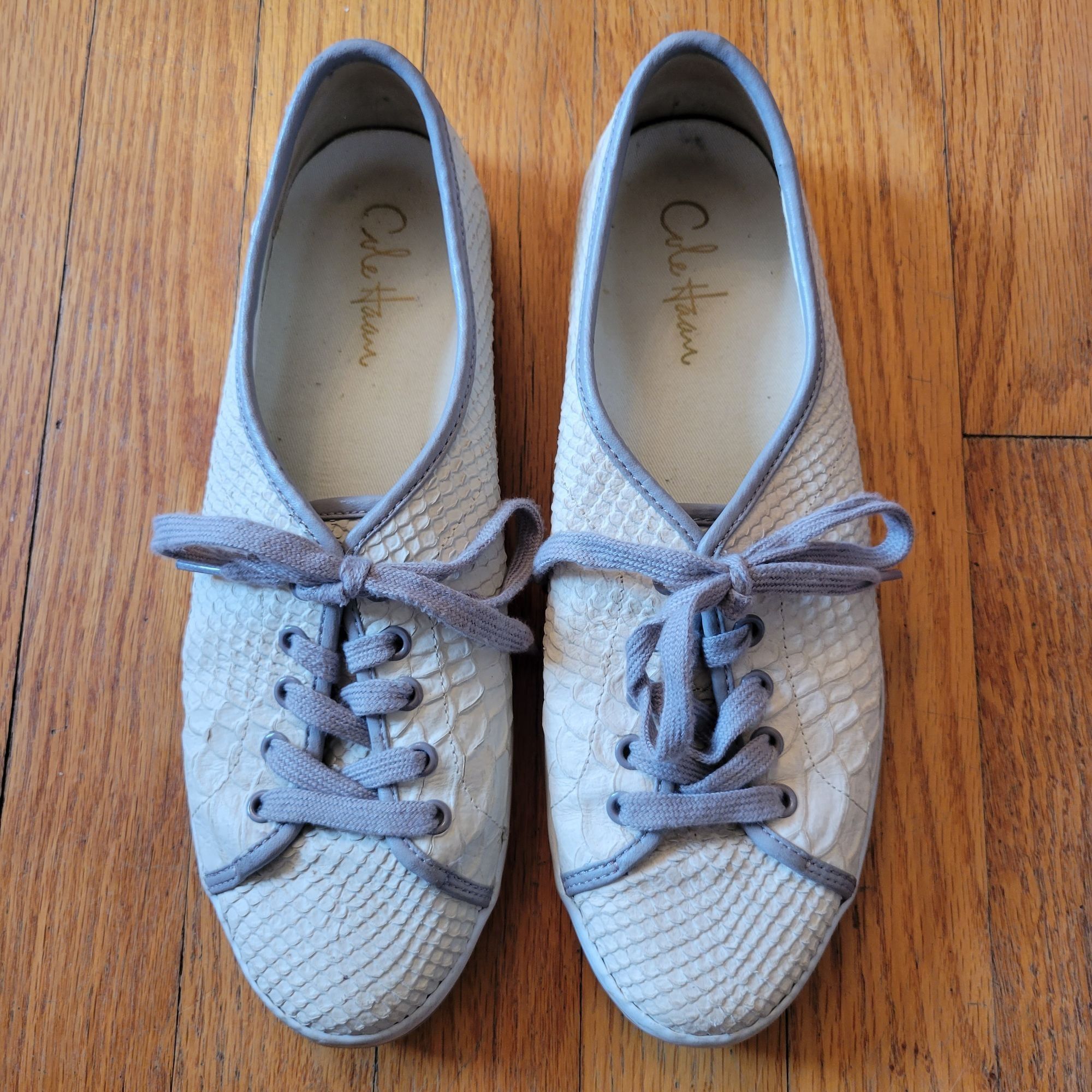 Cole Haan Cole Haan Snake Print Lace Up Sneakers 9B Flats Comfort Shoe Size US 9 / IT 39 - 2 Thumbnail