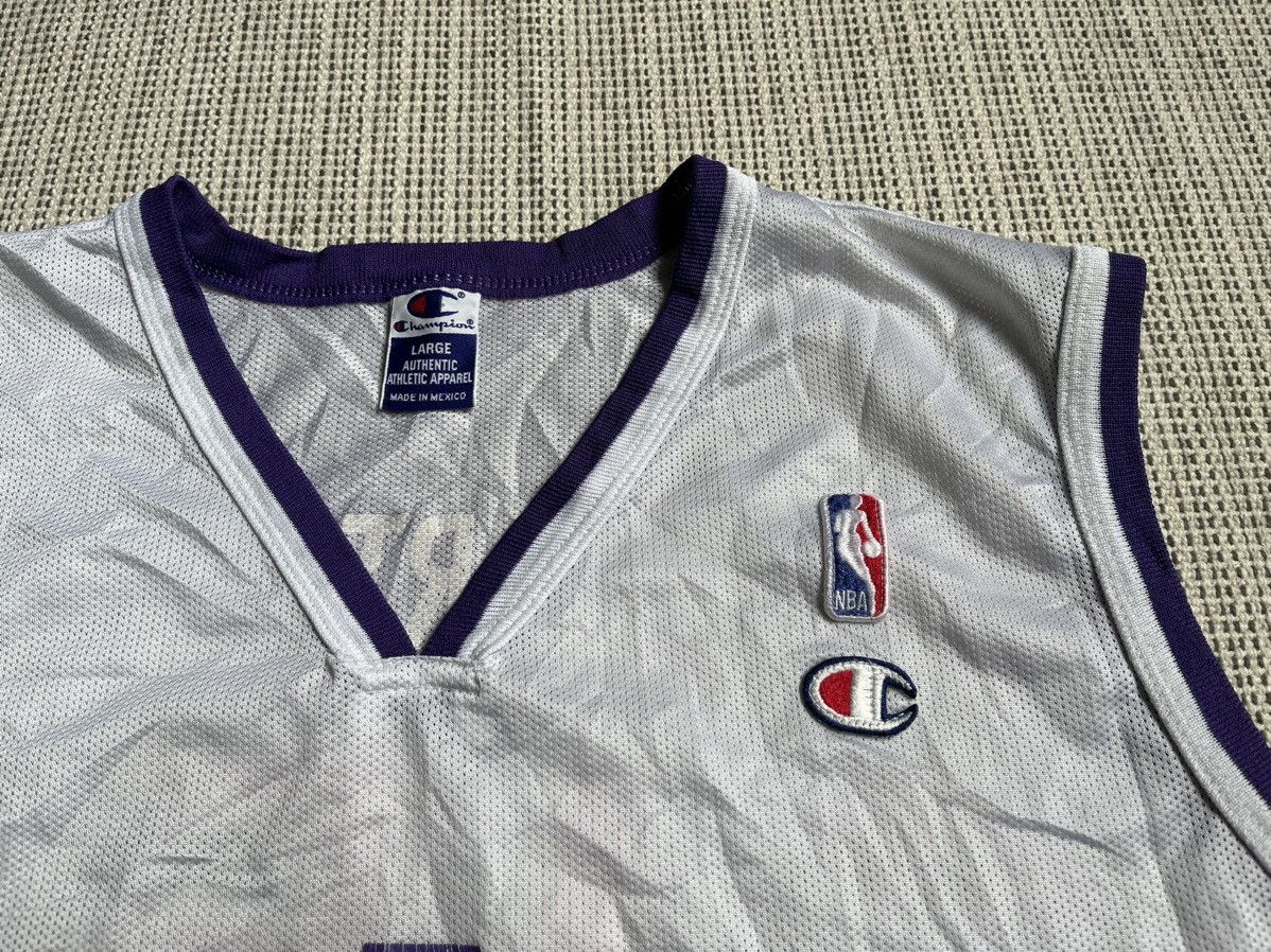 NBA Vintage Toronto Raptors NBA Jersey Vince Carter Size US XL / EU 56 / 4 - 3 Thumbnail