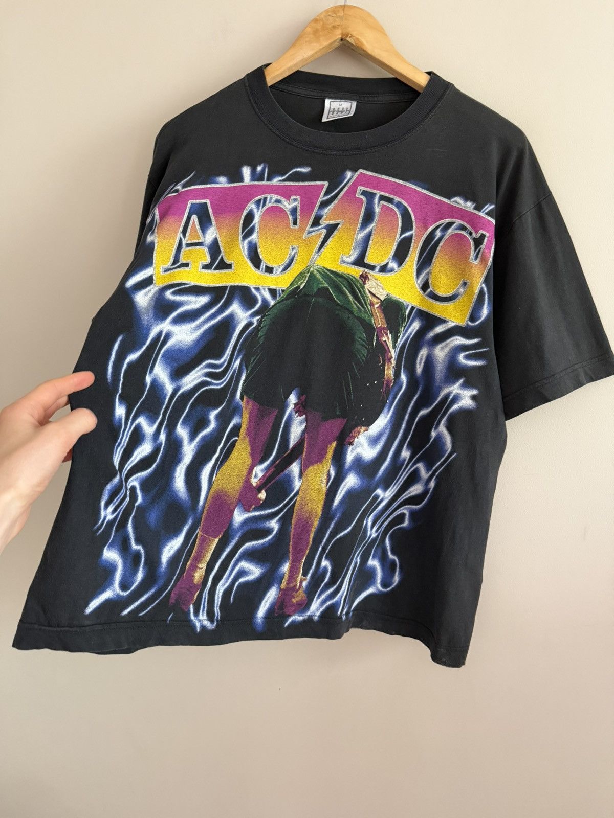 Vintage AC/DC All Over Print T-Shirt Size US M / EU 48-50 / 2 - 3 Thumbnail