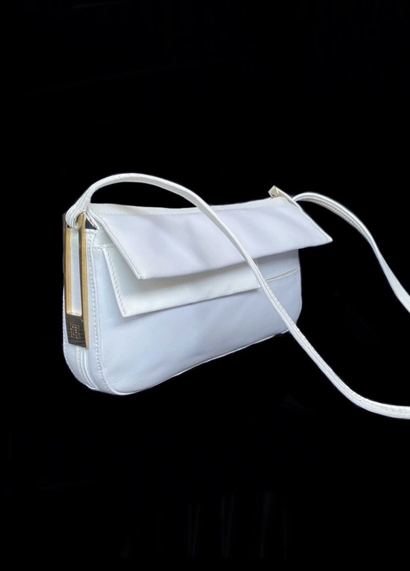 Givenchy Givenchy Vintage 2000s Leather Crossbody Bag Size ONE SIZE - 1 Thumbnail