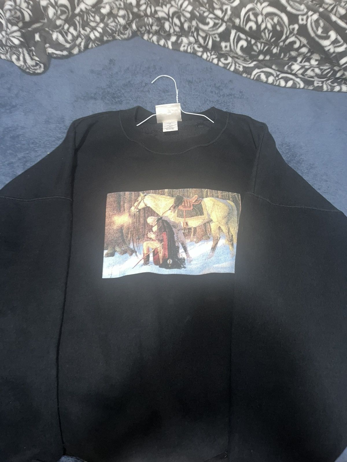 Hanes Vintage “Villager in Winter” Size US XL / EU 56 / 4 - 1 Thumbnail