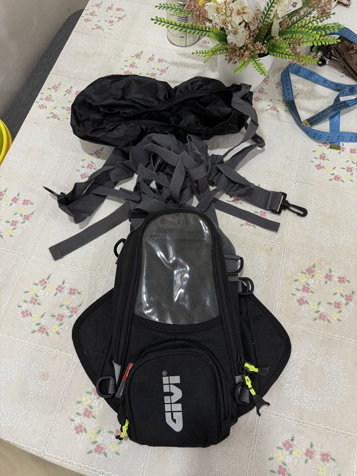 Japanese Brand 🔥🔥🔥ARCHIVE GIVI MOTOR TANK BAG Size ONE SIZE - 1 Thumbnail