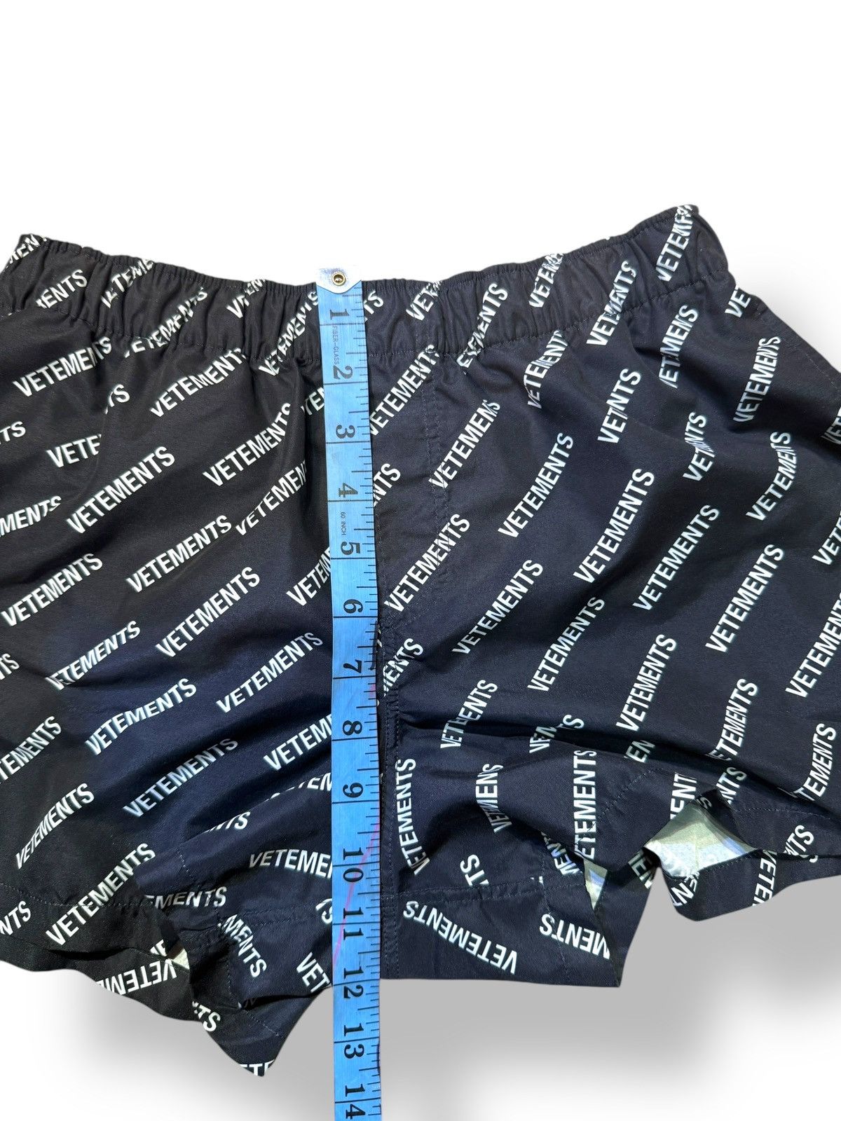 Vetements *RARE* VETEMENTS ALL OVER LOGO DEMNA ERA SHORT BAIN BATH Size US 28 / EU 44 - 10 Thumbnail