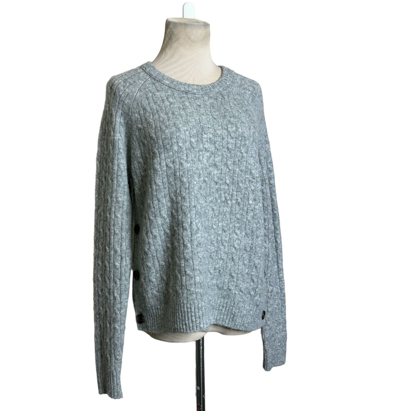 J.Crew J. Crew gray crew neck sweater size S Size S / US 4 / IT 40 - 9 Thumbnail