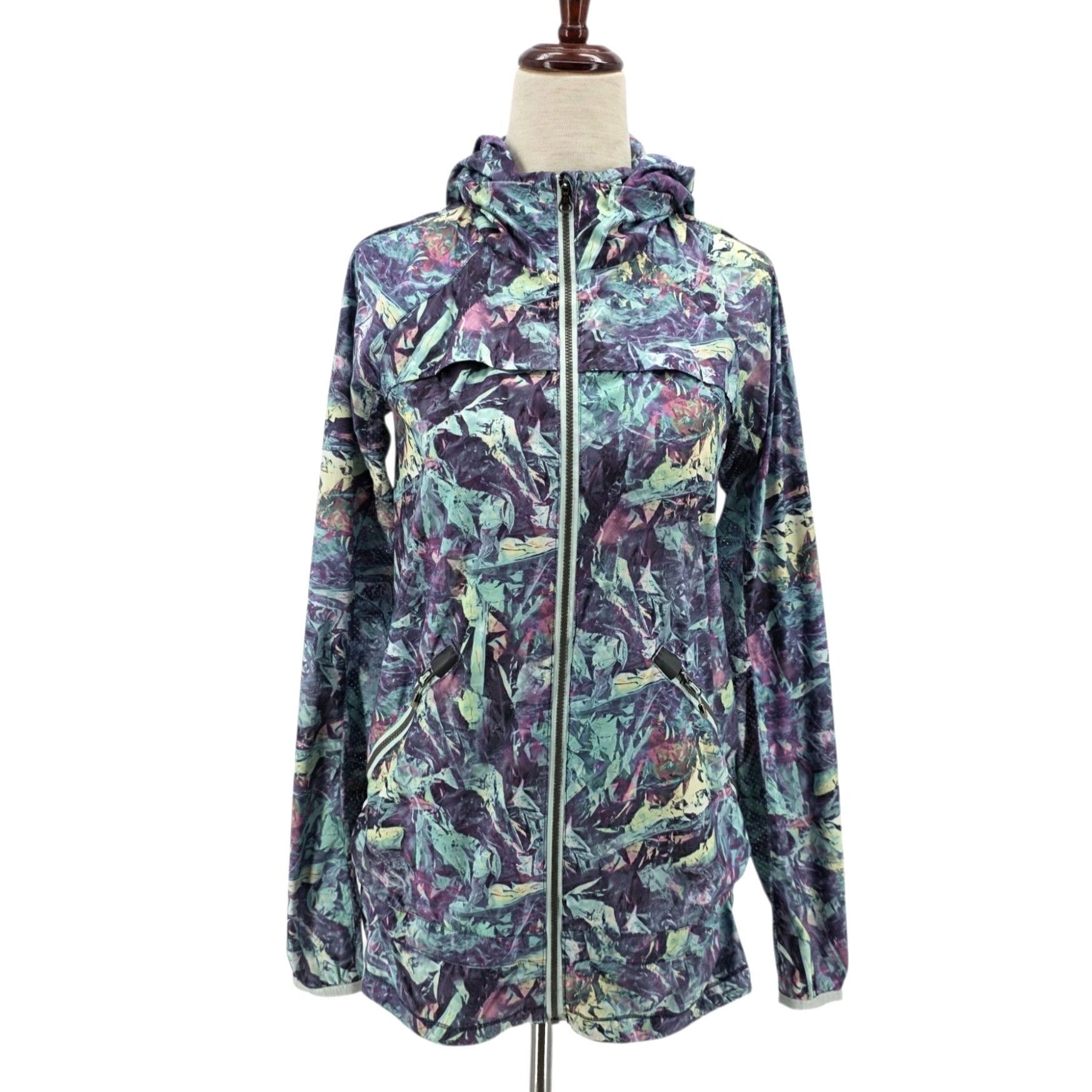 Lululemon Lululemon Womens 2 Jacket Miss Misty II Hooded Wind Water Size XS / US 0-2 / IT 36-38 - 1 Thumbnail