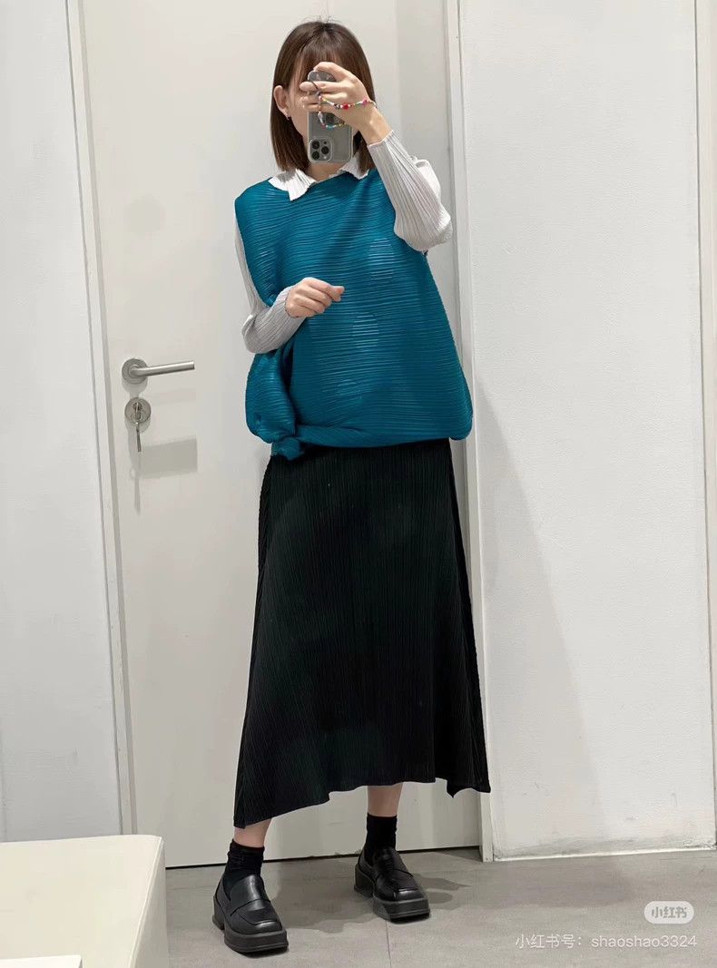 Issey Miyake Issey Miyake Green round top Size L / US 10 / IT 46 - 5 Thumbnail