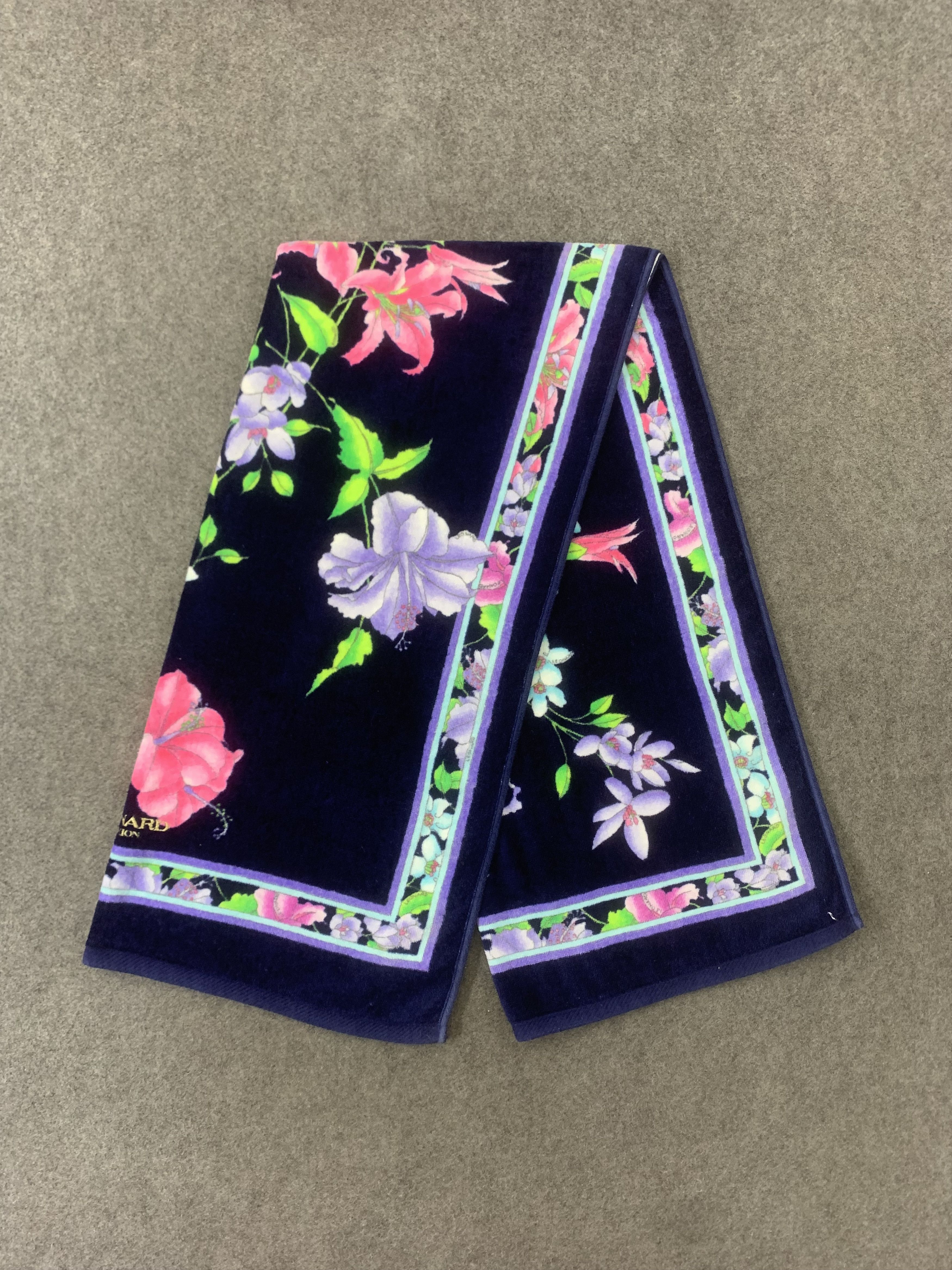 Leonard Paris Leonard Towel Body Wrap BL9259 Size ONE SIZE - 4 Thumbnail