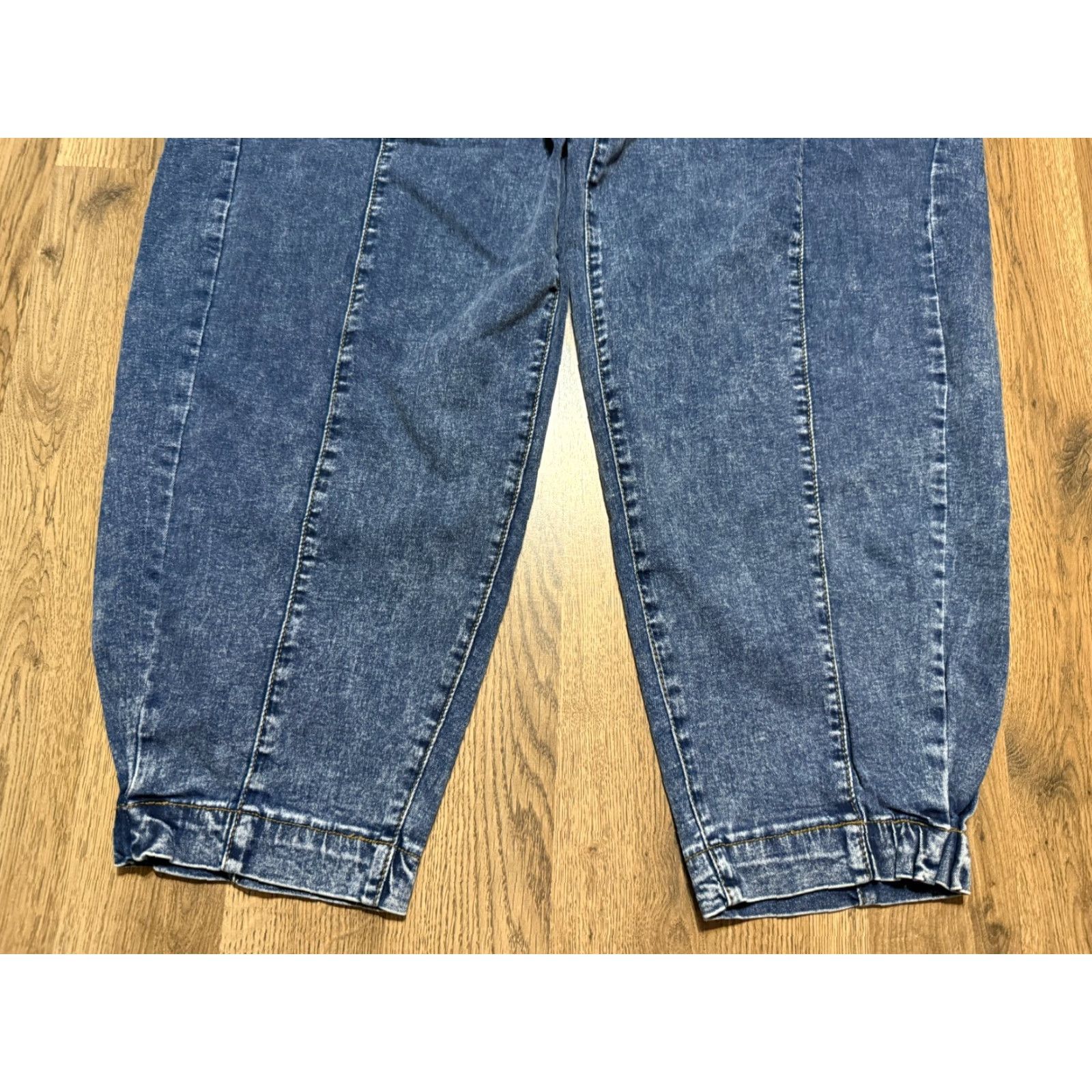 Vintage VINTAGE not applicable; use original words only. Size 26" / US 2 / IT 38 - 3 Thumbnail