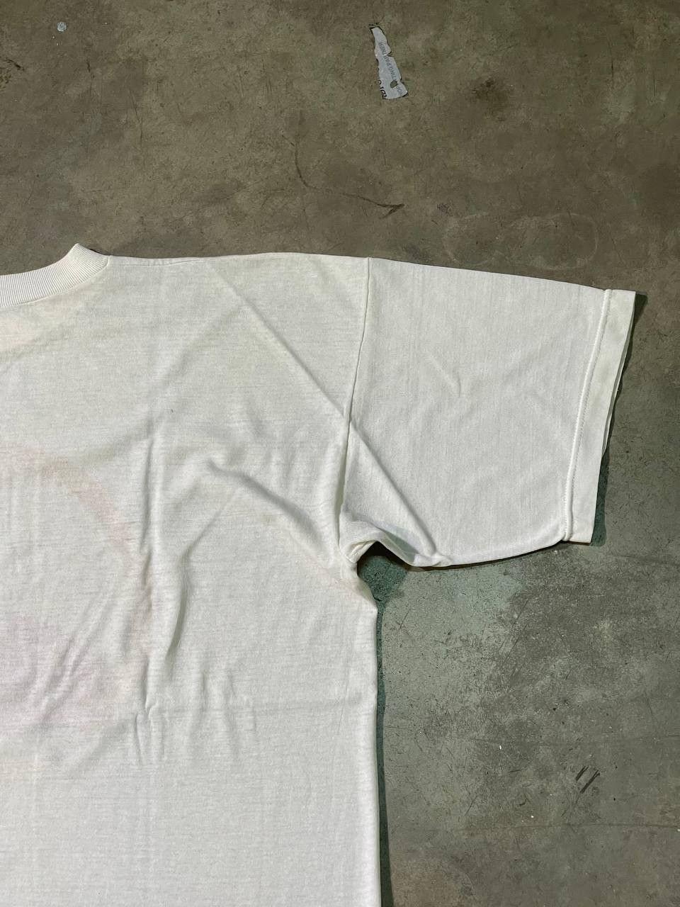 Vintage 90s Vintage "Tintin & Milu" Cream Single Stitch Tshirt Size US L / EU 52-54 / 3 - 8 Thumbnail