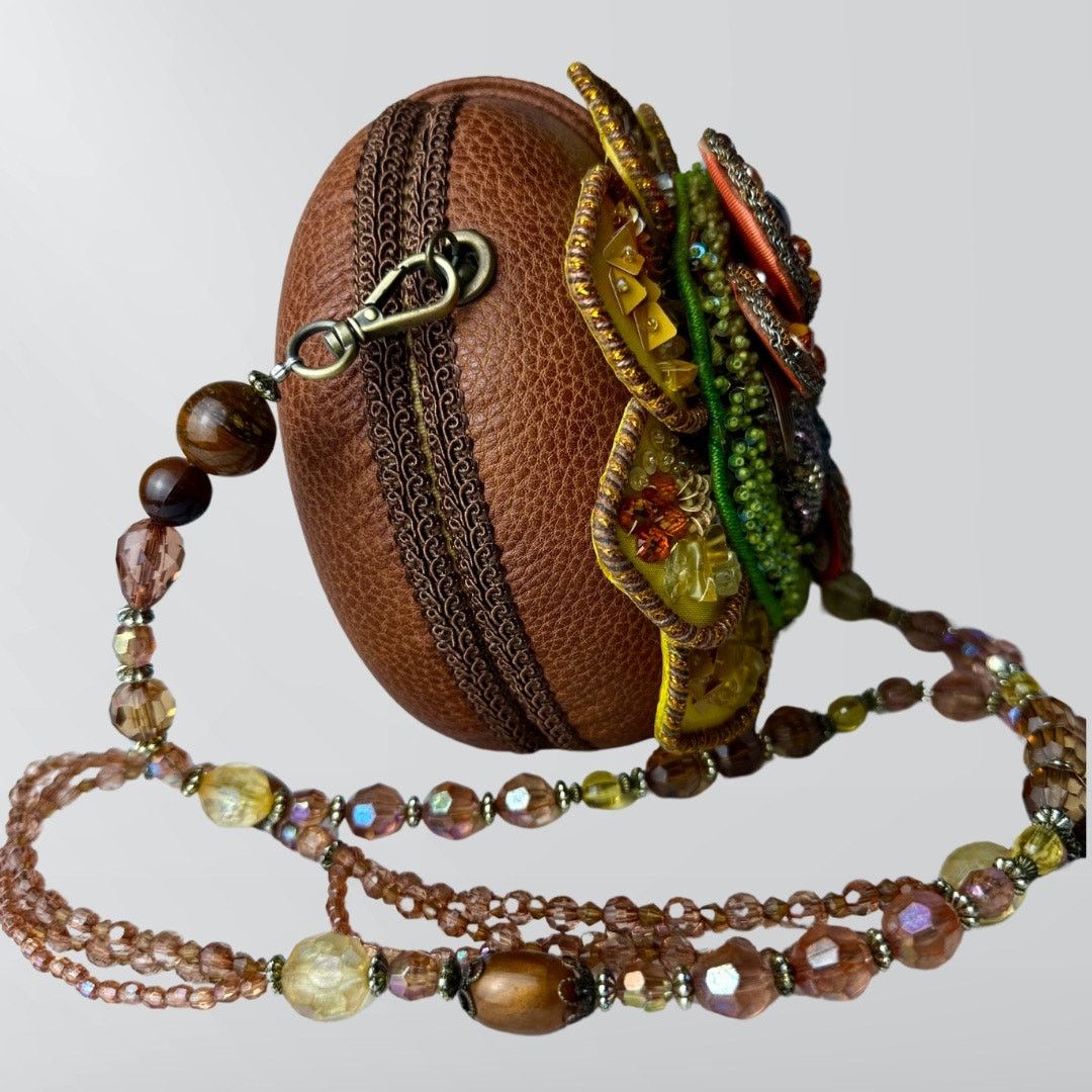 Mary Frances Mary Frances Bee Happy Beaded Crystals & Gems Leather Purse Size ONE SIZE - 4 Thumbnail