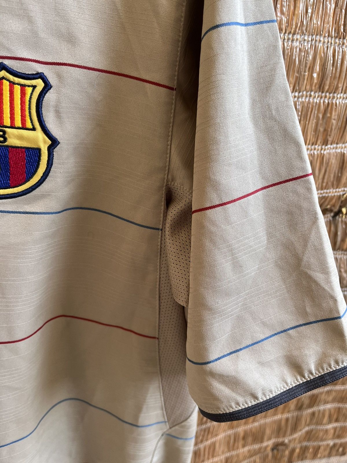 Nike Nike FC Barcelona 03/04 jersey 00 football kit y2k blokecore Size US L / EU 52-54 / 3 - 6 Thumbnail