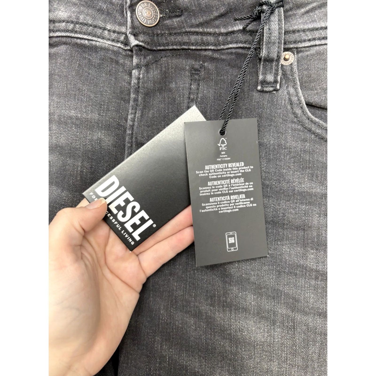 Diesel DIESEL Safado Jeans Mens 34x32 Straight Black Dark Denim Button Fly RM063 NWT Visiting City Logo USA Jeans Size US 34 / EU 50 - 4 Thumbnail