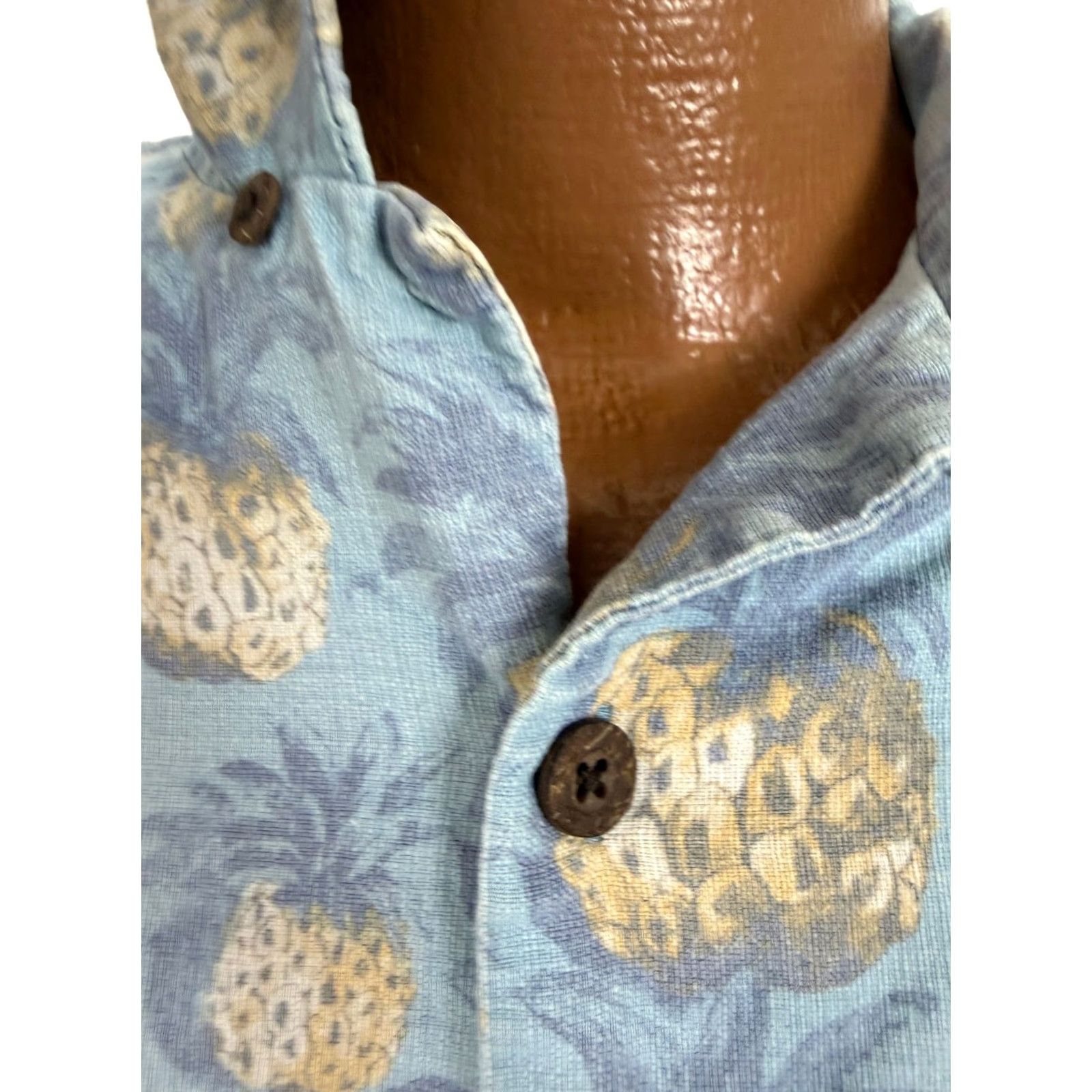 Tommy Bahama Tommy Bahama Shirt Men Medium Silk Hawaiian Camp Pineapple Beach Aloha Luau Blue Shirt Mens Medium Silk Hawaiian Beach Pineapple Size US M / EU 48-50 / 2 - 4 Thumbnail