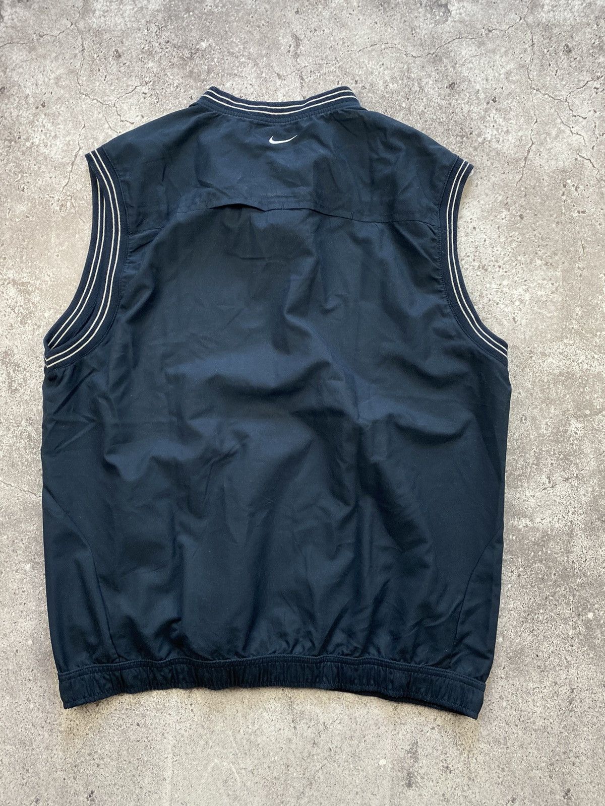 Nike Vintage Y2K Nike Golf Vest Nylon Jacket Japan Size US L / EU 52-54 / 3 - 1 Thumbnail