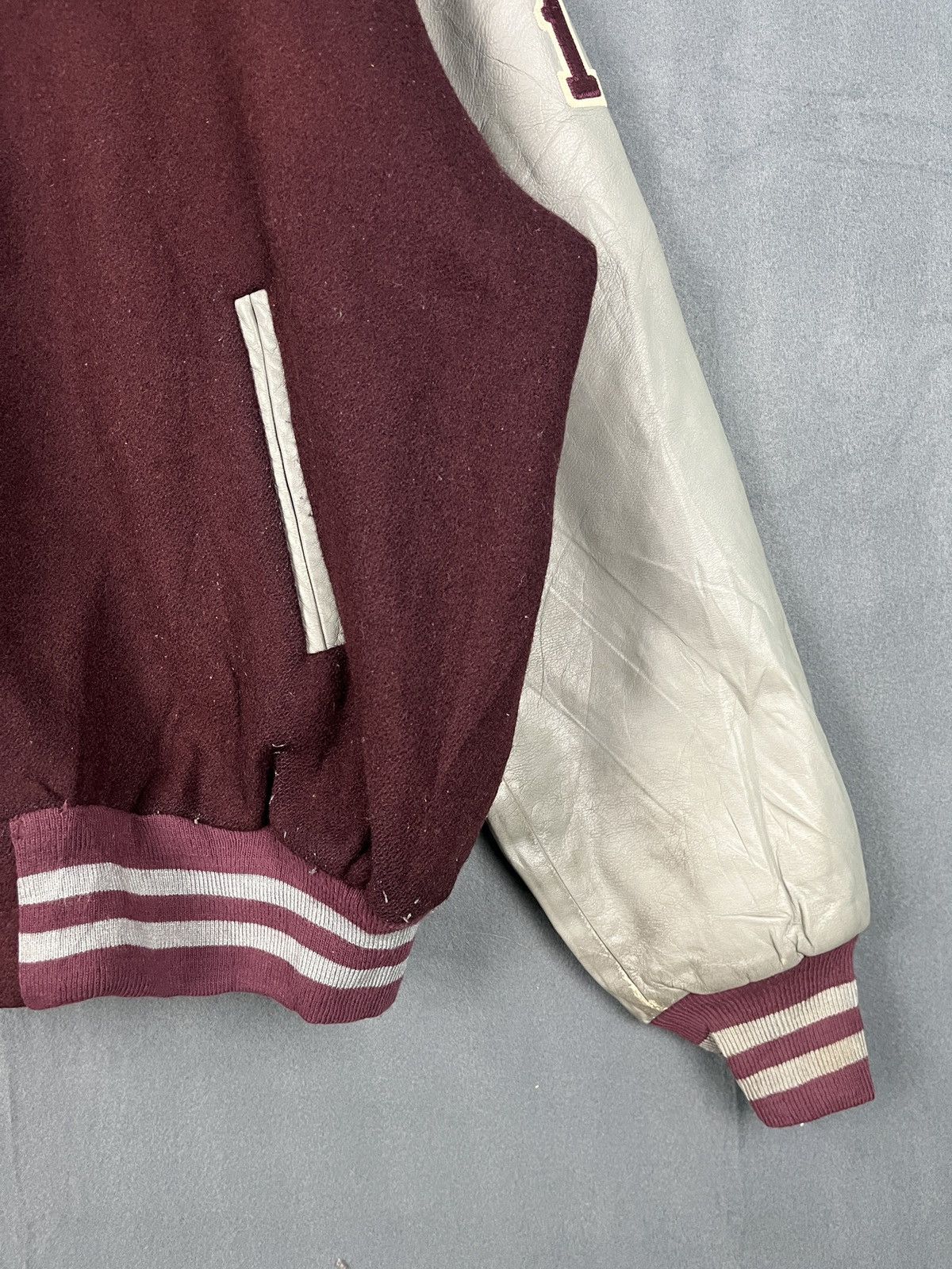 Vintage Vintage Wool Leather Varsity Jacket Clifton Basketball Size US L / EU 52-54 / 3 - 5 Thumbnail