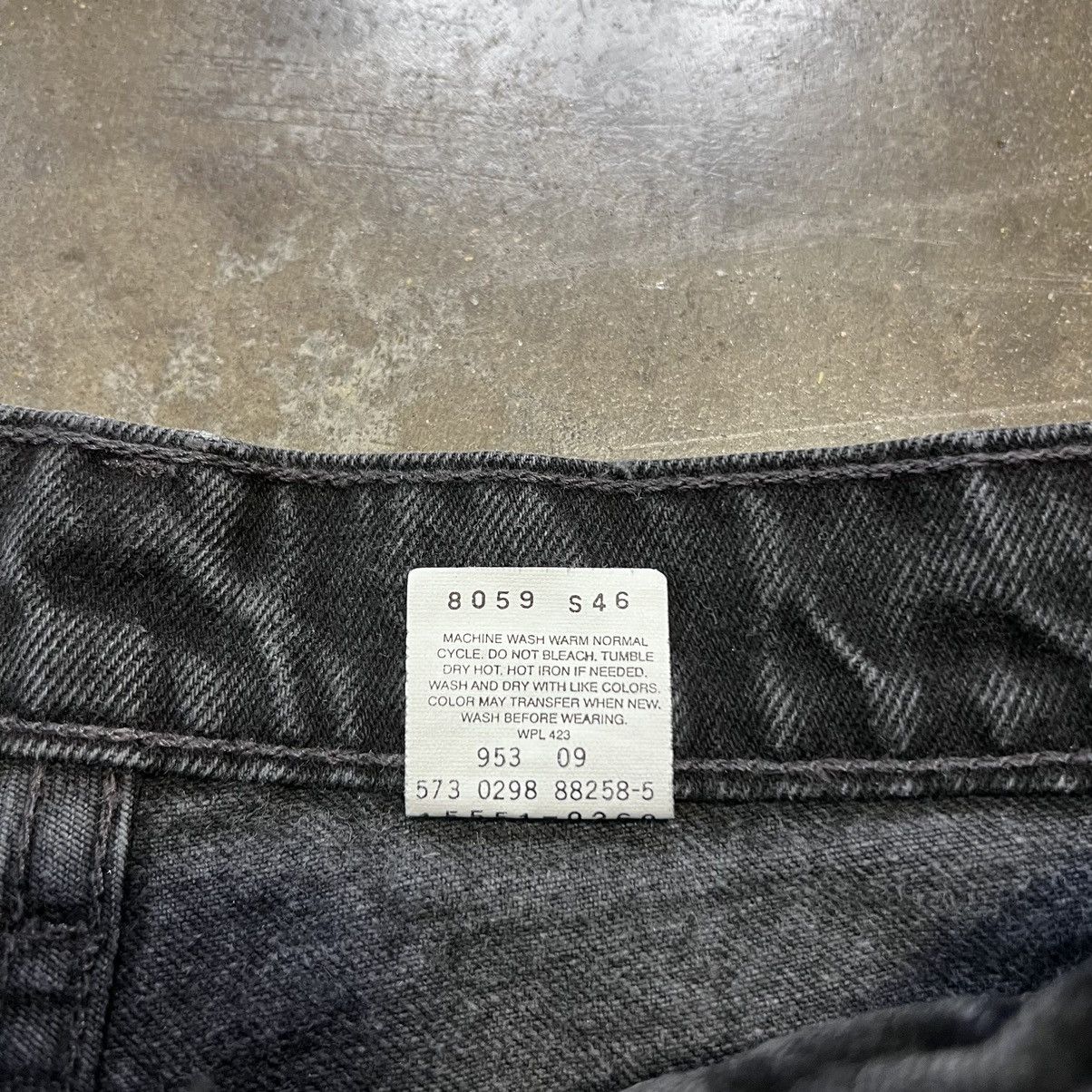 Levi's × Vintage Vintage 90s Levi’s Denim Shorts Cut Off 550 Black Faded Size 28" / US 6 / IT 42 - 7 Thumbnail