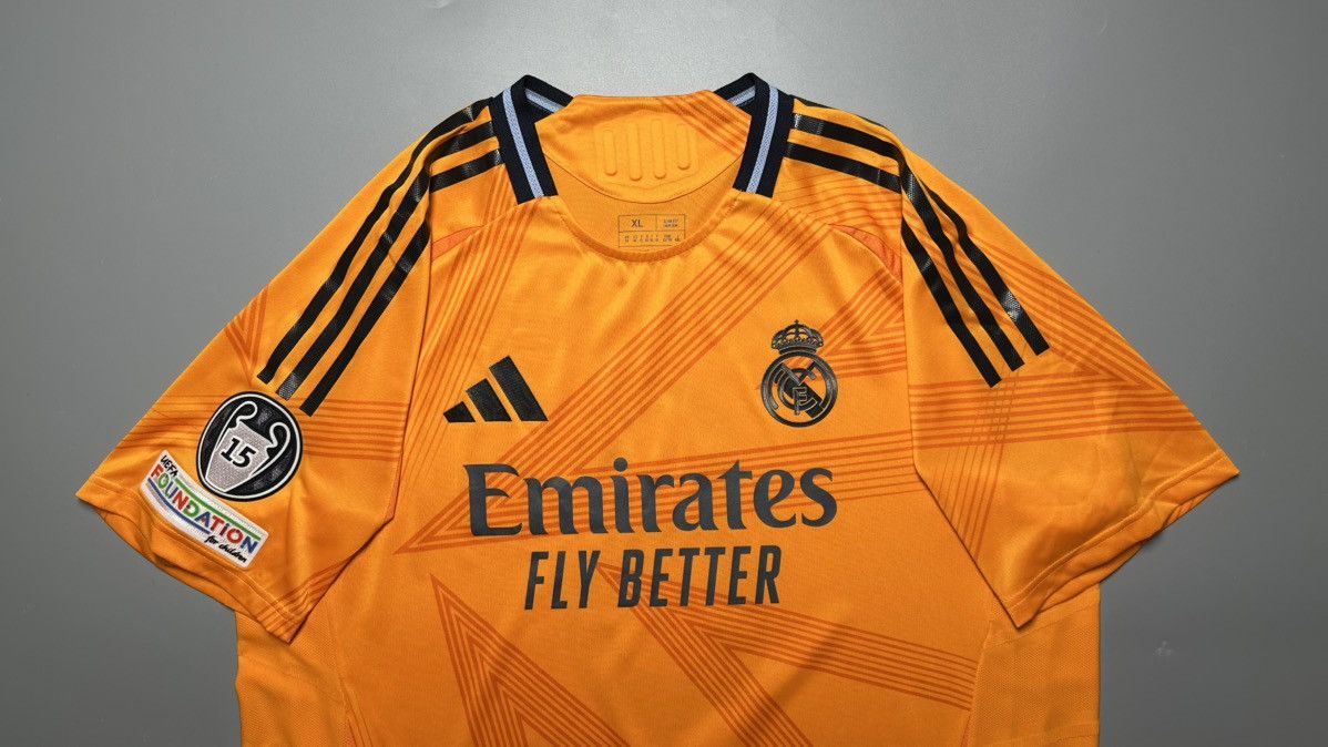 Adidas REAL MADRID ADIDAS 2024/2025 SOCCER AWAY JERSEY #8 VALVERDE Size US XL / EU 56 / 4 - 3 Thumbnail