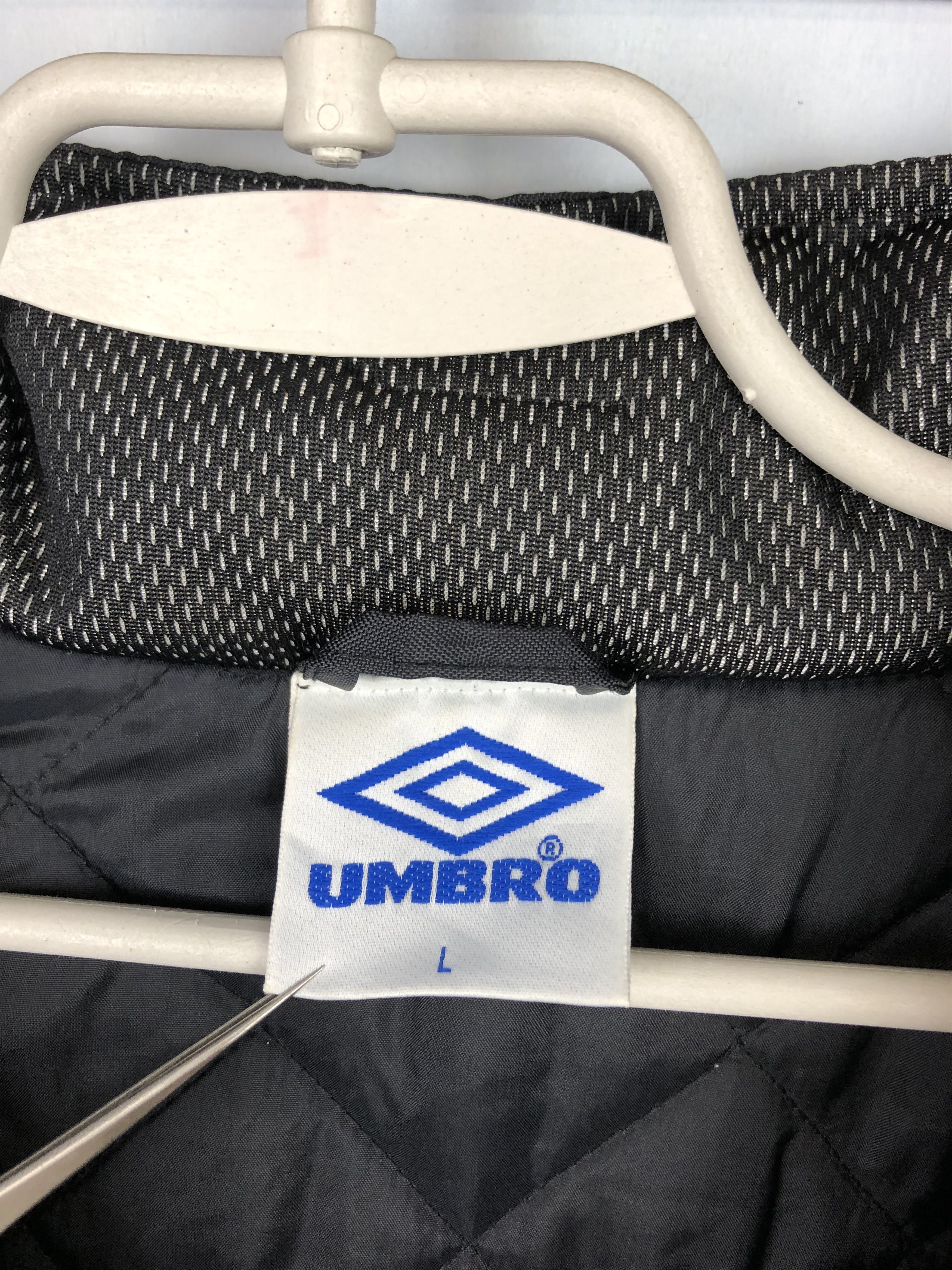 Umbro Vintage Celtic Football Padded Bench Coat Jacket Soccer Size US L / EU 52-54 / 3 - 7 Thumbnail