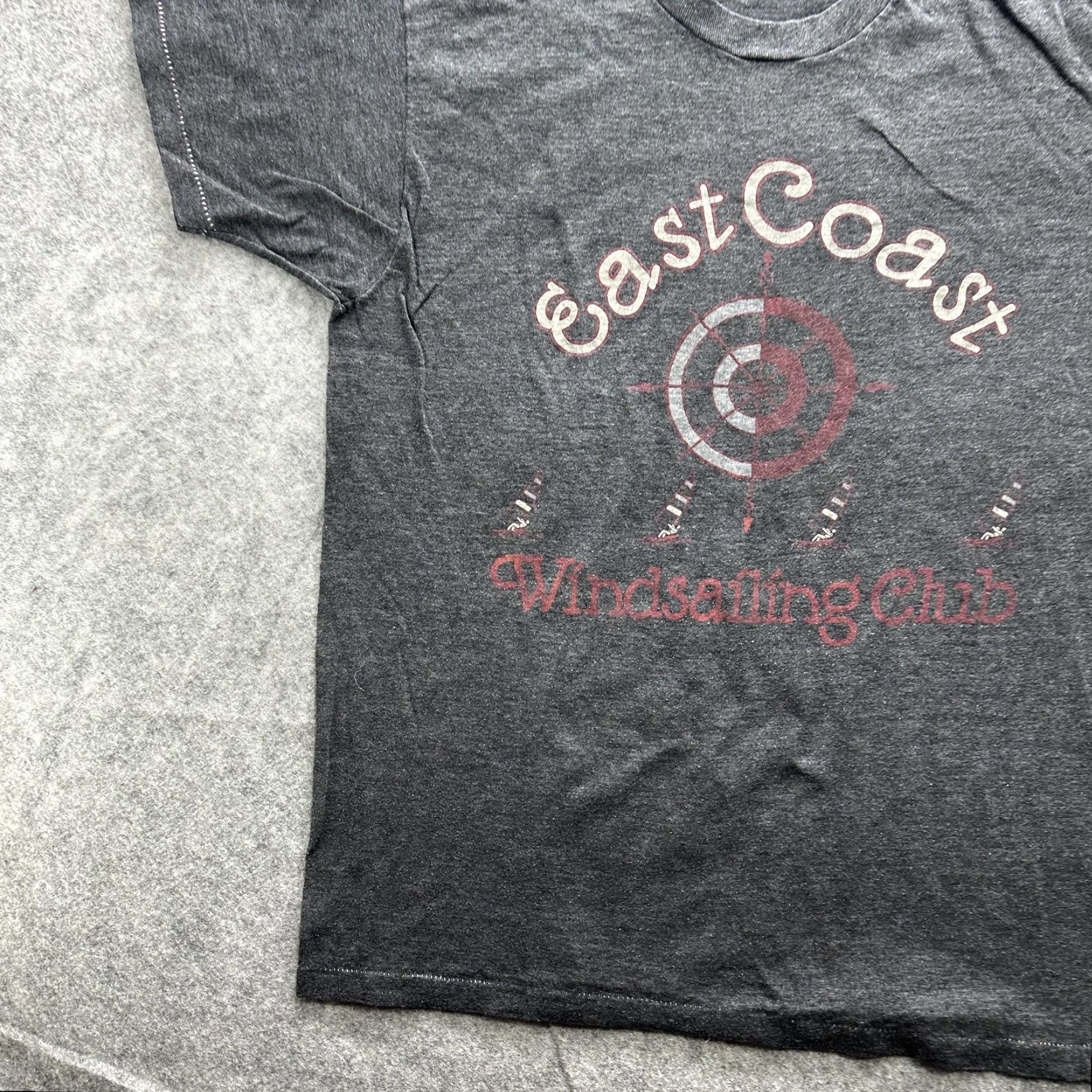 Vintage VINTAGE East Coast Windsailing Club Shirt Mens Medium Gray Graphic Tee Nautical y2k Size US L / EU 52-54 / 3 - 3 Thumbnail
