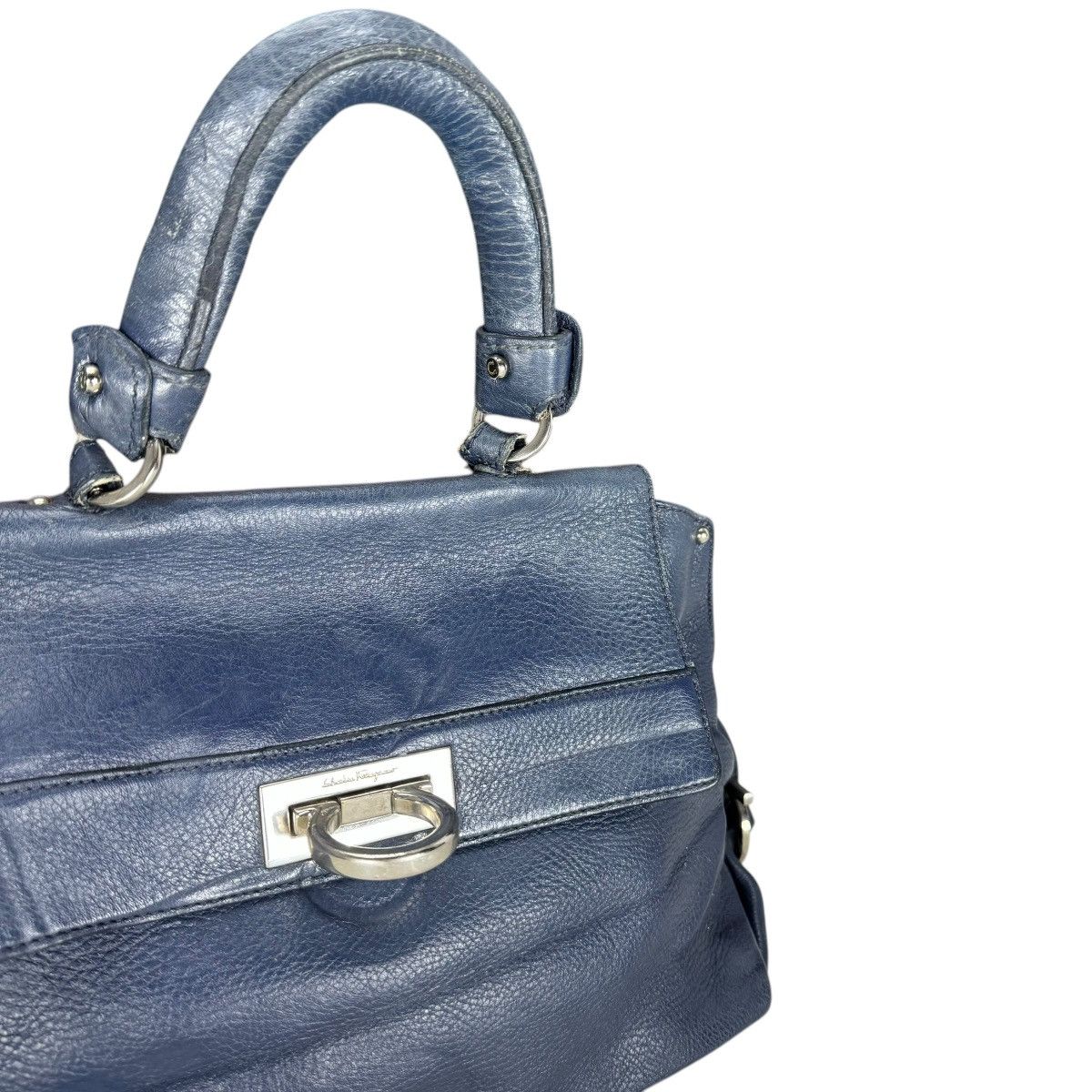 Salvatore Ferragamo 🔥SALVATORE FERRAGAMO SOFIA LEATHER HANDBAG Size ONE SIZE - 3 Thumbnail