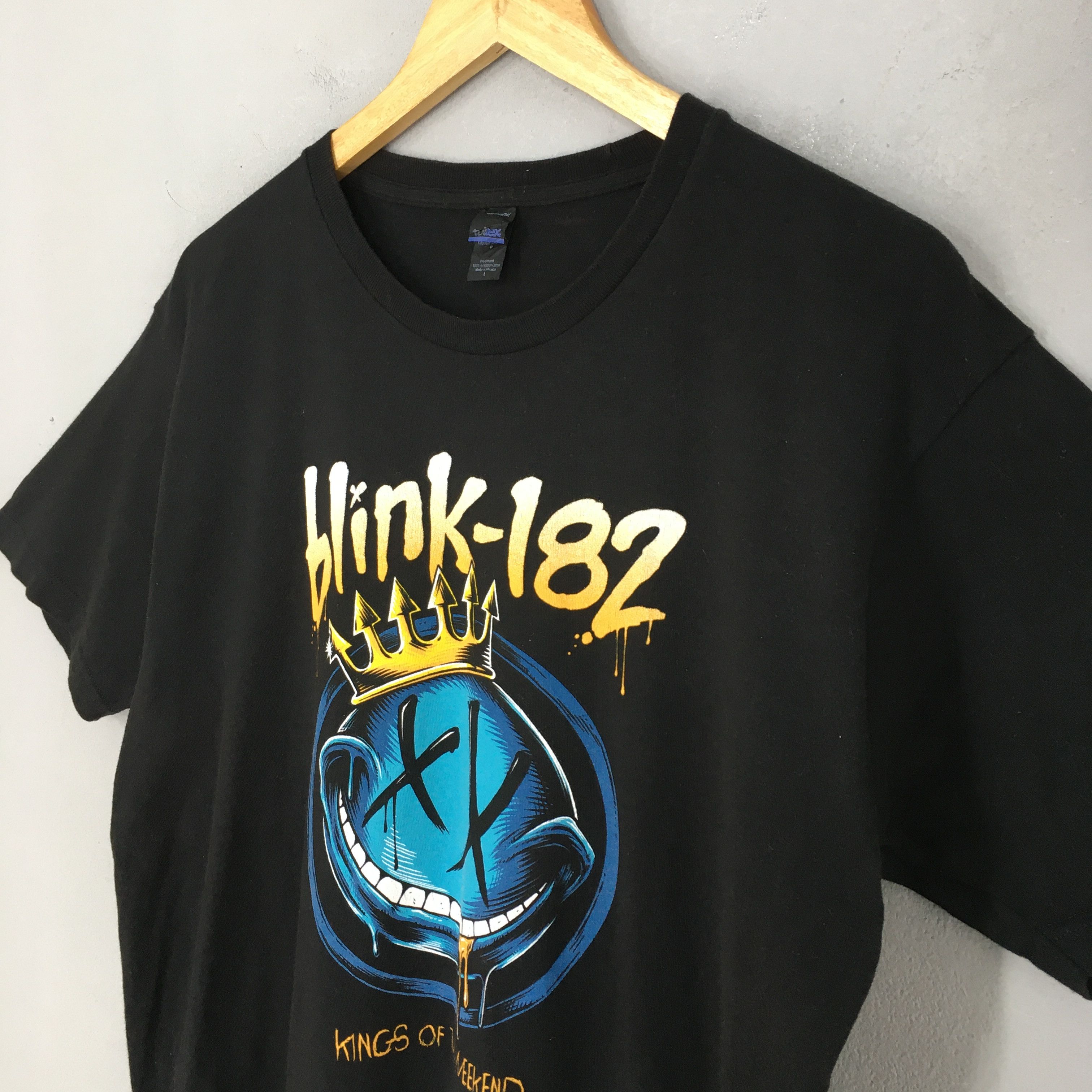 Band Tees Blink-182 Kings of the Weekend Song Rock Tshirt Size L Size US L / EU 52-54 / 3 - 5 Thumbnail