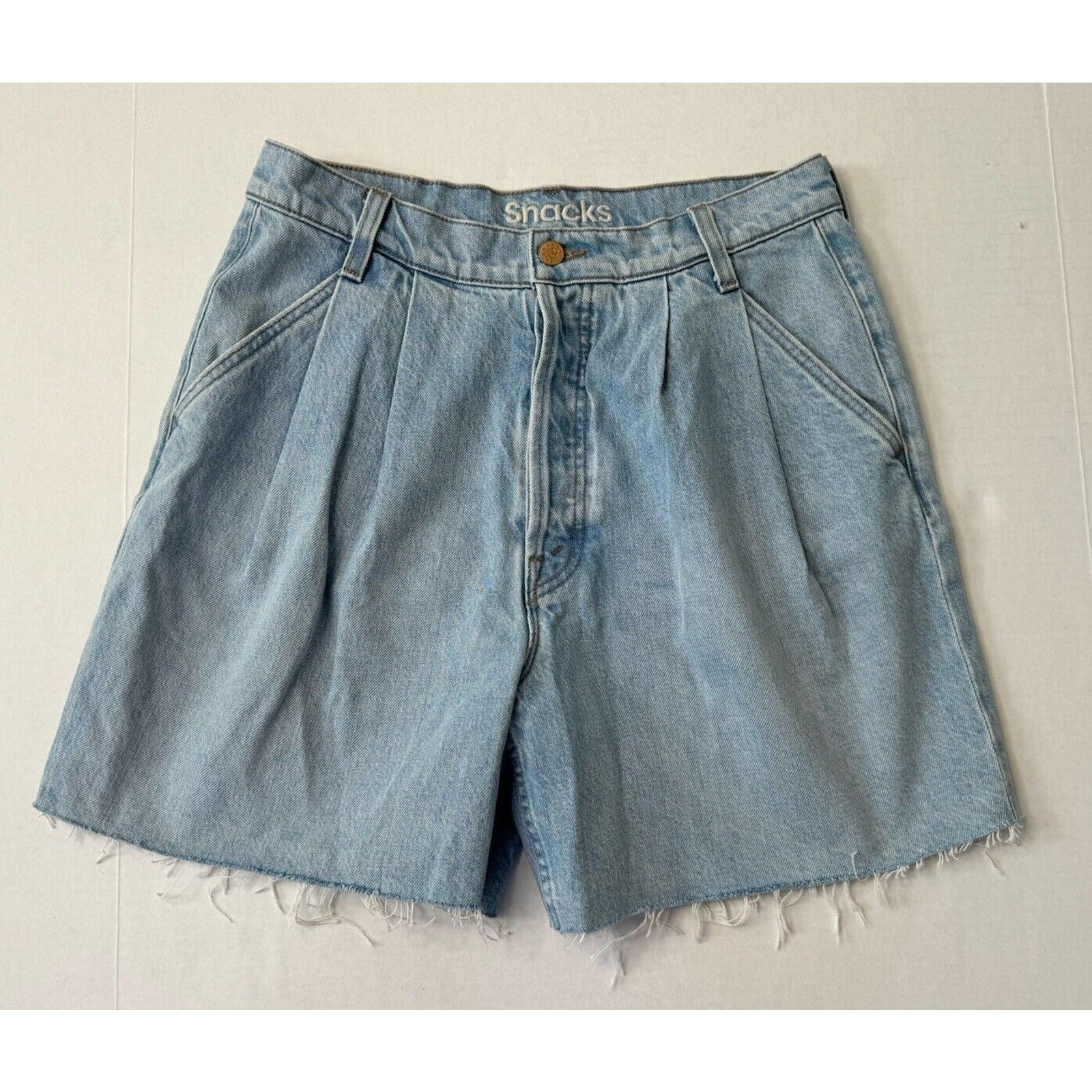 MOTHER Mother SNACKS Fun Dip Double Pleated Short Fray Shorts Sz 27 Size 27" / US 4 / IT 40 - 3 Thumbnail
