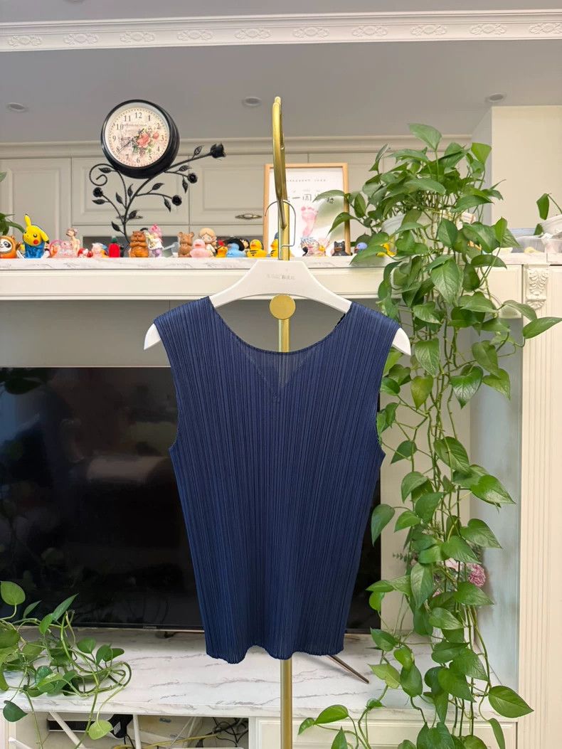 Issey Miyake Issey Miyake size:4 Blue pleated vest Size XS / US 0-2 / IT 36-38 - 5 Thumbnail