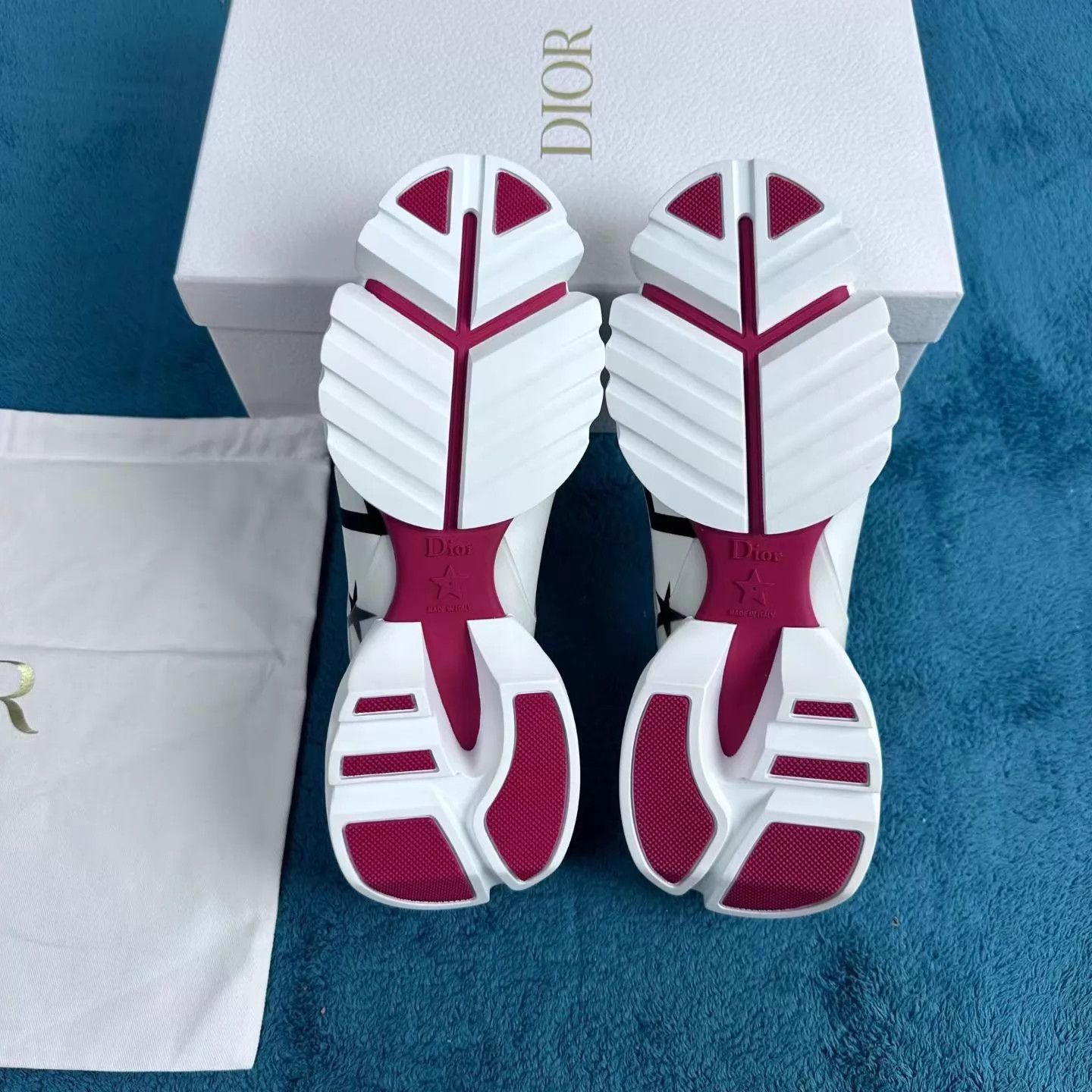 Dior Dior d-connect white printed low-top sneakers 37.5 Size US 7 / IT 37 - 5 Thumbnail