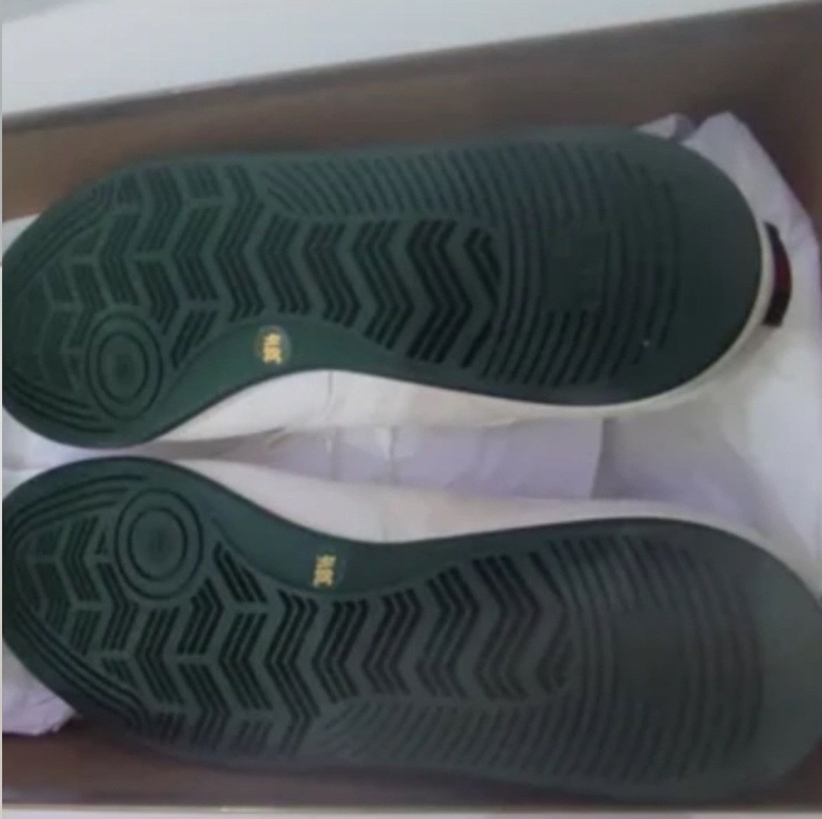 Gucci VINTAGE RARE GUCCI 1984 Tennis Classics (38.5 EU (US 7.5/8) Size US 8 / IT 38 - 3 Thumbnail