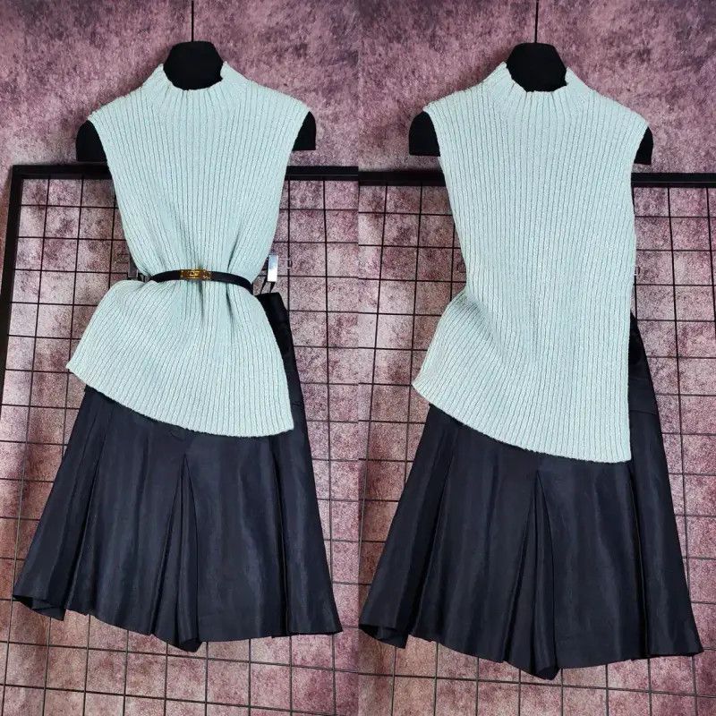 Burberry Burberry Light Blue Knit Top for Women Size M / US 6-8 / IT 42-44 - 1 Thumbnail