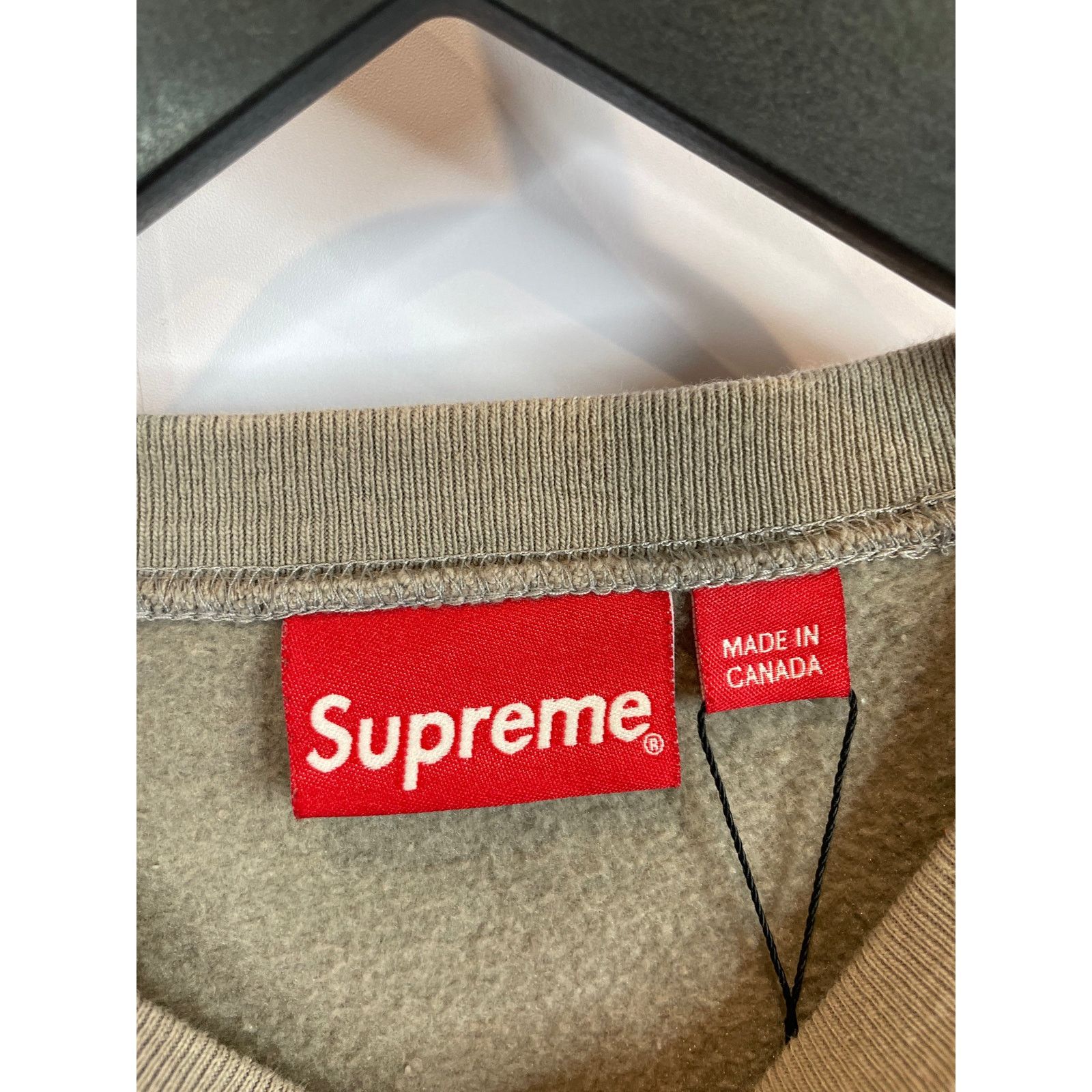 Supreme Supreme Small Box Logo Crewneck Tan Red Used Medium Size US M / EU 48-50 / 2 - 4 Thumbnail