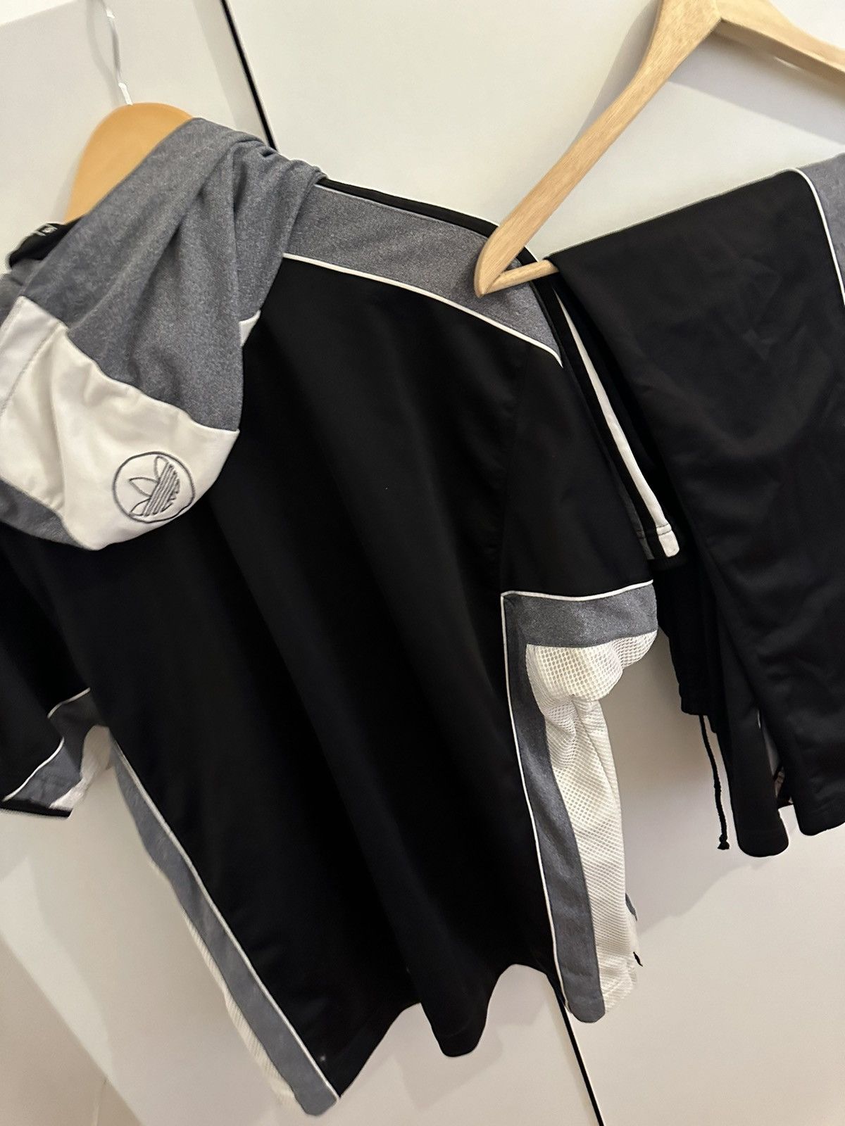Adidas Adidas Tracksuit Size S-M Vintage Retro Adidas Suit Size US S / EU 44-46 / 1 - 12 Thumbnail