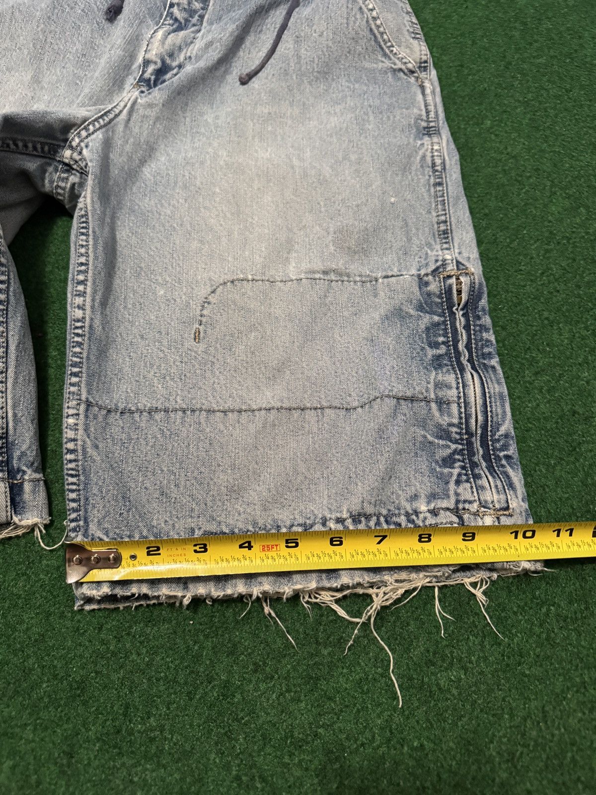 Levi's Y2K Distressed Baggy Cargo Jorts Skater Grunge Denim Shorts Size US 32 / EU 48 - 6 Thumbnail