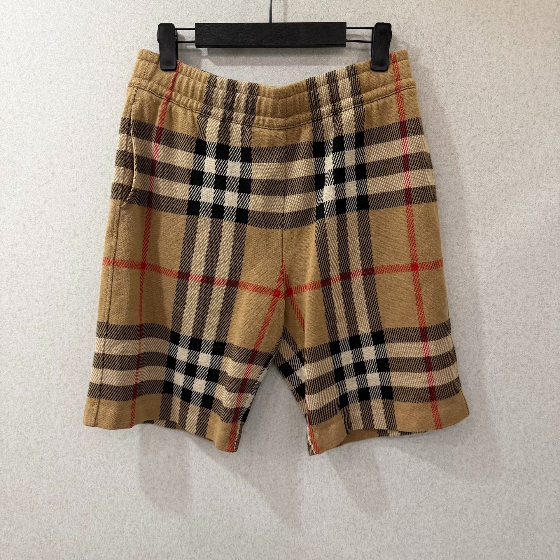 Burberry Burberry Wool Plaid Casual Pants 32 Men Size US 32 / EU 48 - 1 Thumbnail