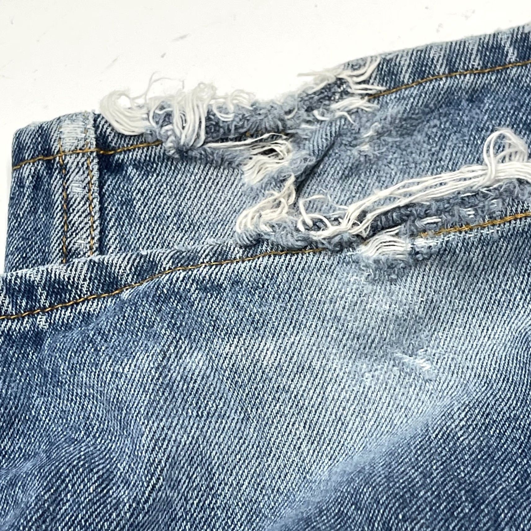 Levi's VINTAGE Levi's 550 Jeans Blue 42x29.5 100 Cotton Distress Hem Y2K Relaxed Men Medium Denim Jeans Size US 42 / EU 58 - 6 Thumbnail