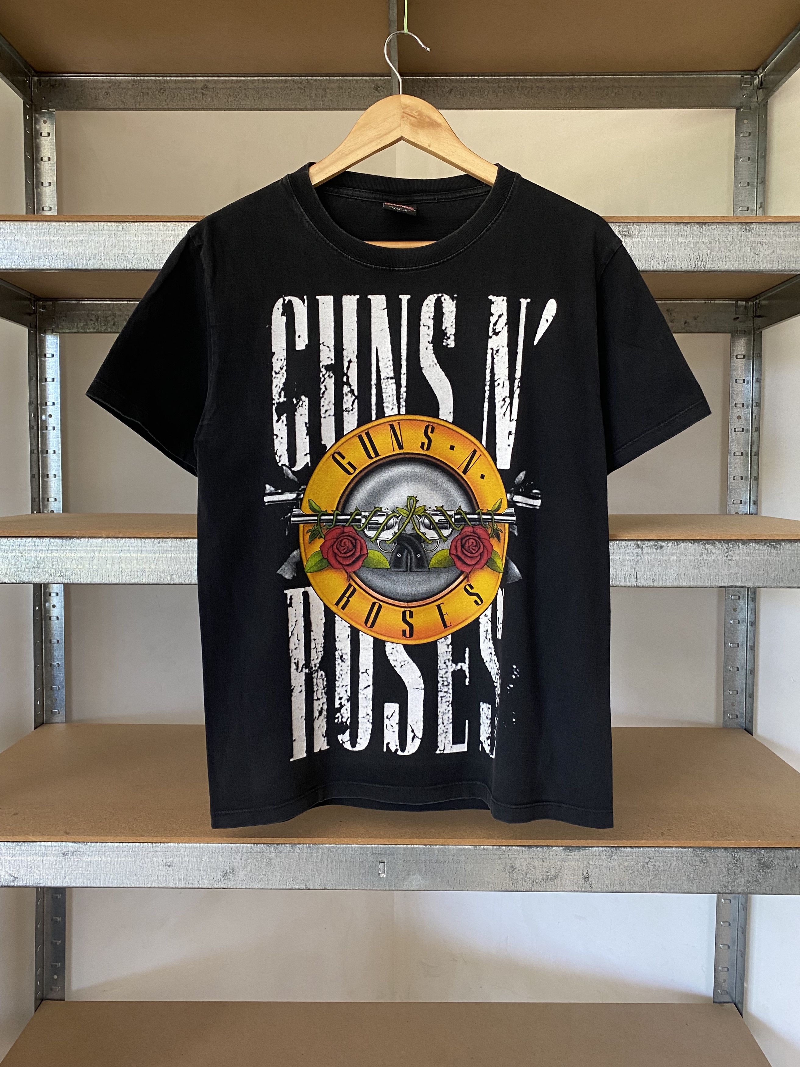 Band Tees Vintage 2000s Guns N Roses Rock Band Graphic T-shirt Size US M / EU 48-50 / 2 - 1 Thumbnail